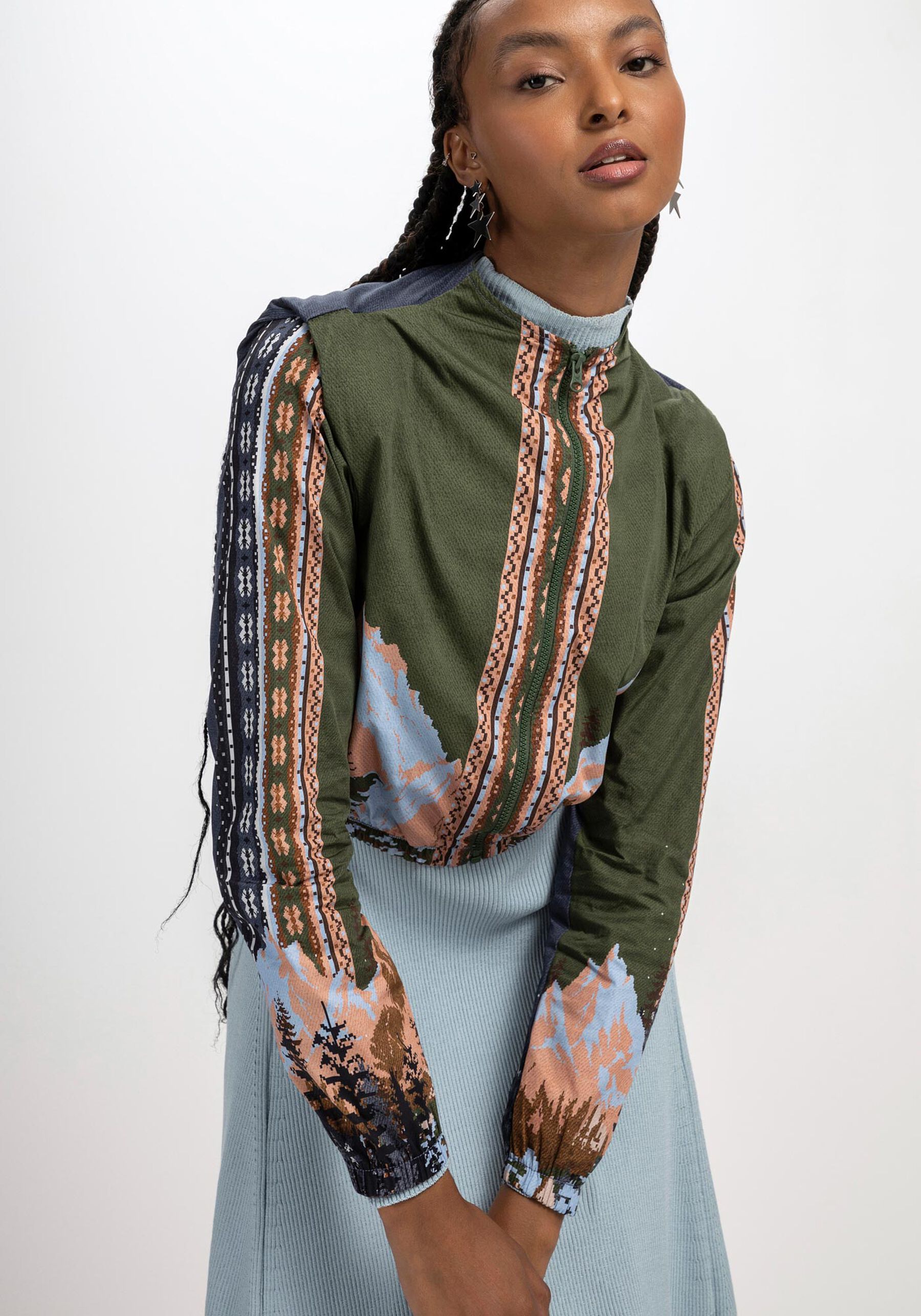 Jaqueta Estampada com Recorte Ombros, . Jaqueta Estampada com Recorte Ombros, , large.