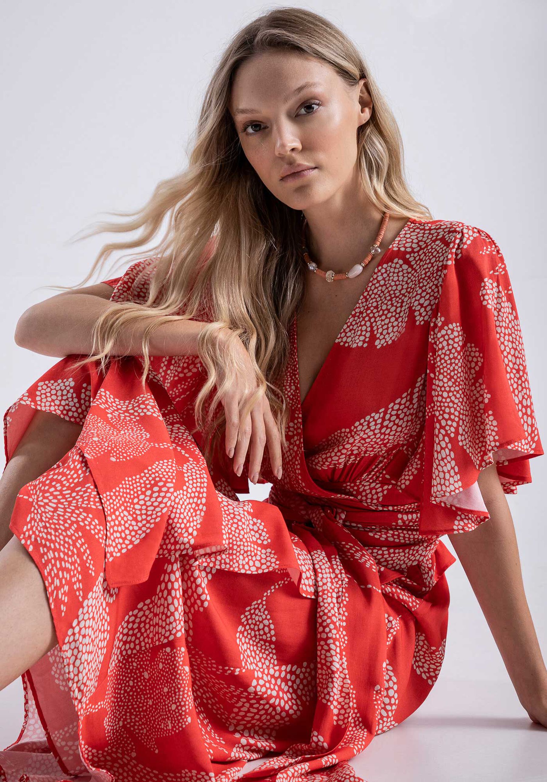 Vestido Midi Transpassado em Viscose com Faixa, . Vestido Midi Transpassado em Viscose com Faixa, , large.