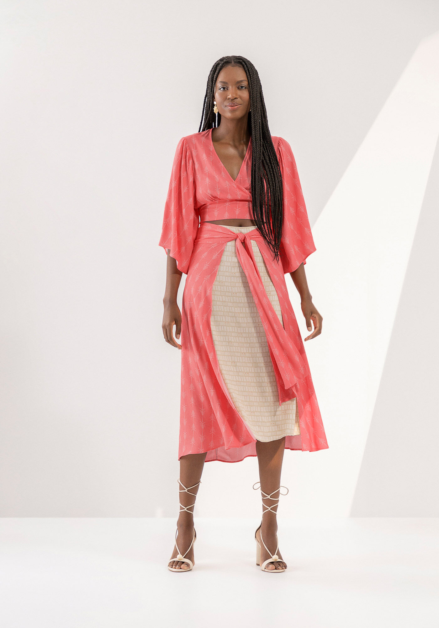 Saia Midi Estampada com Sobreposi&ccedil;&atilde;o, , large.