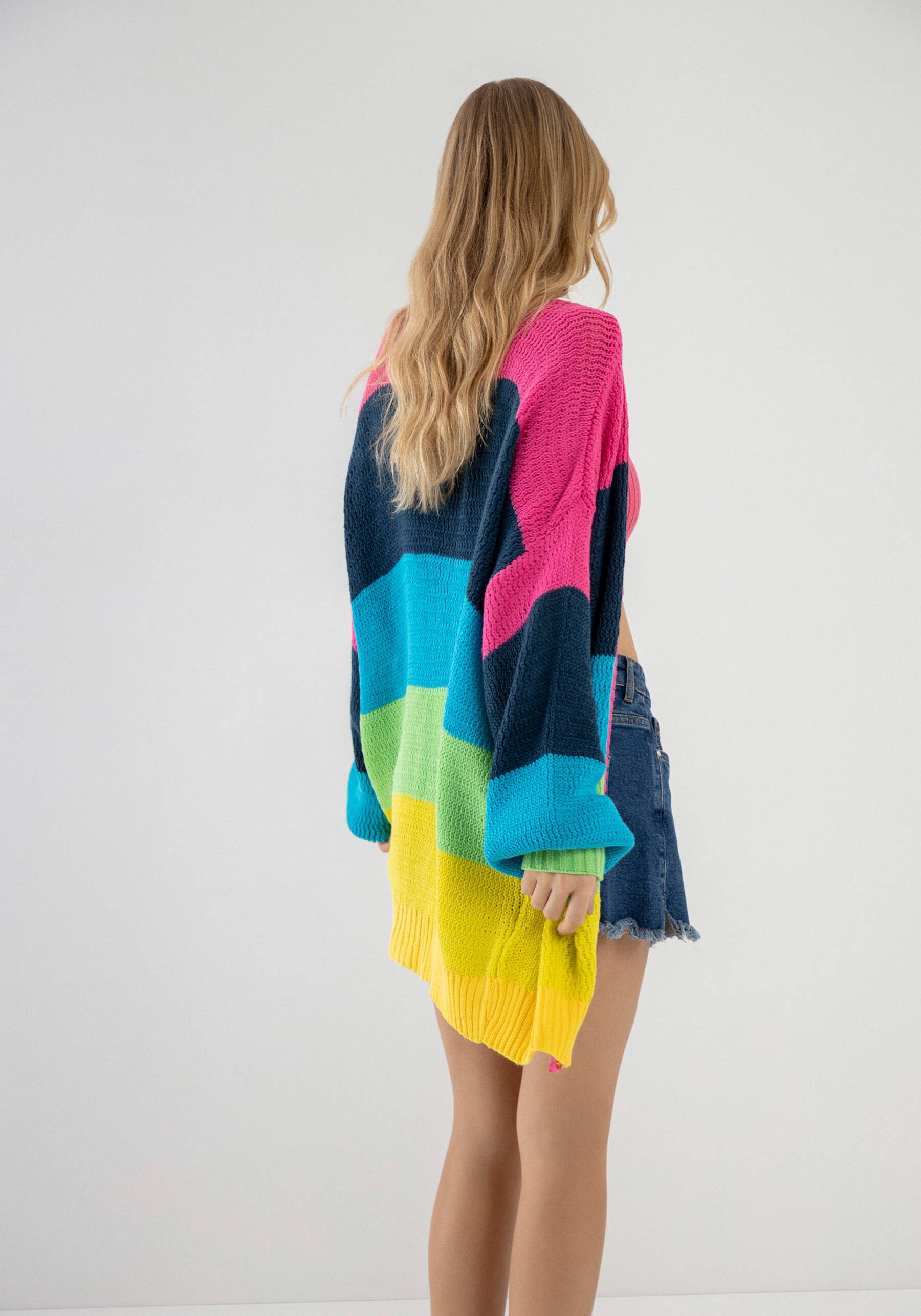 Cardigan Oversized em Tricô Listrado, ROSA PITAYA. Cardigan Oversized em Tricô Listrado, ROSA PITAYA, large.