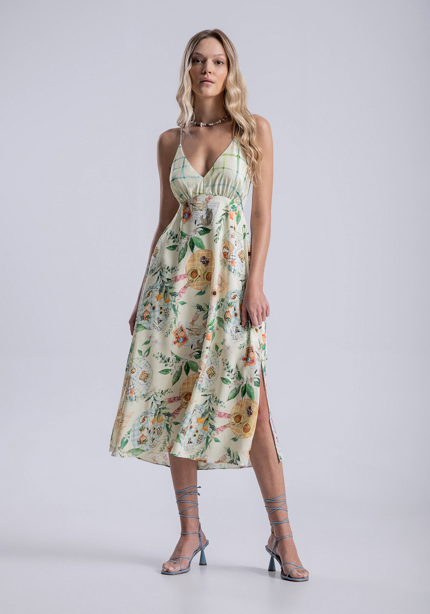 Vestido com Al&ccedil;as Midi em Viscose Abertura Costas, BRUNCH, large.