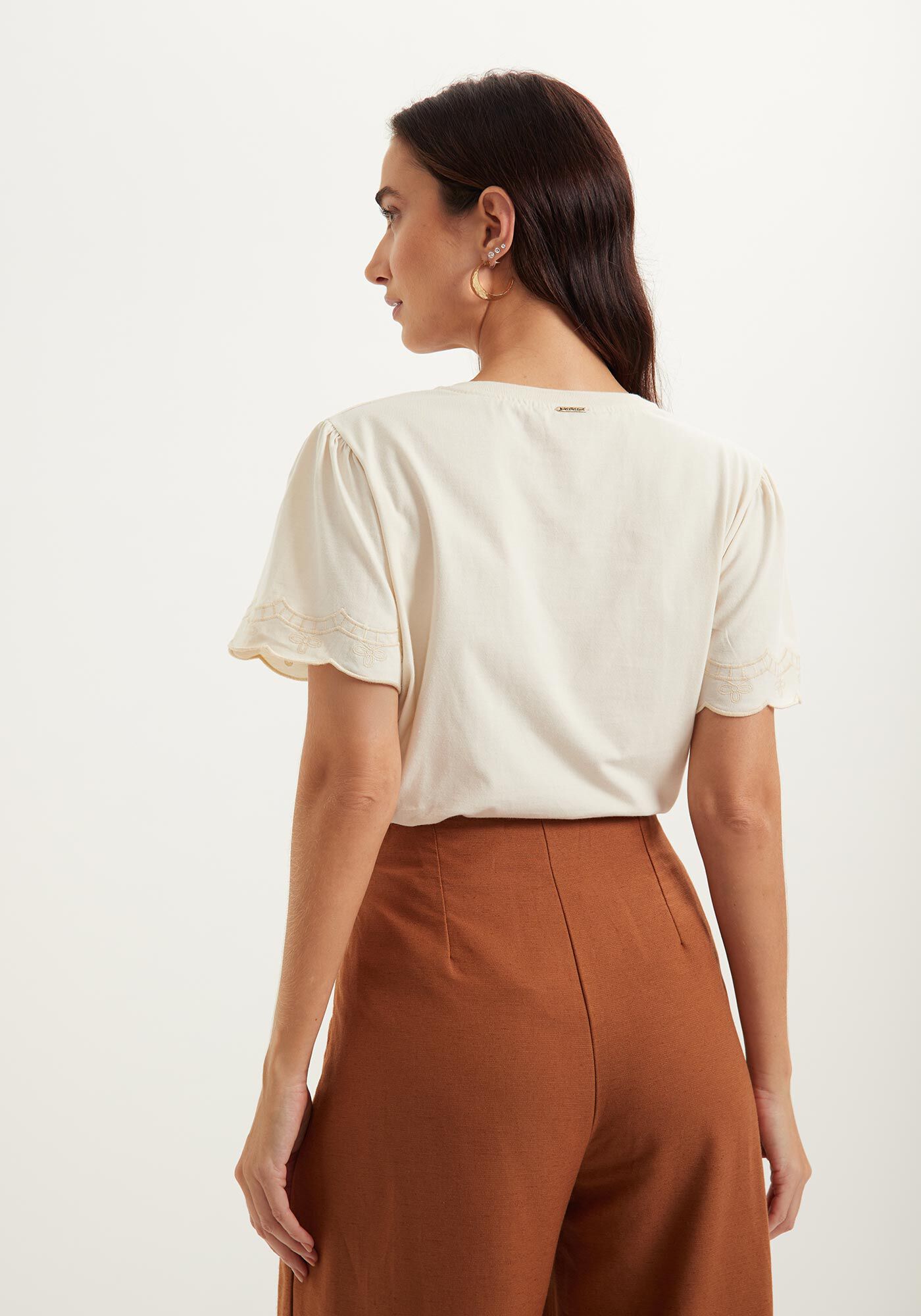 Blusa T-shirt Com Mangas Curtas Bordadas Em Algod&atilde;o Penteado, , large.