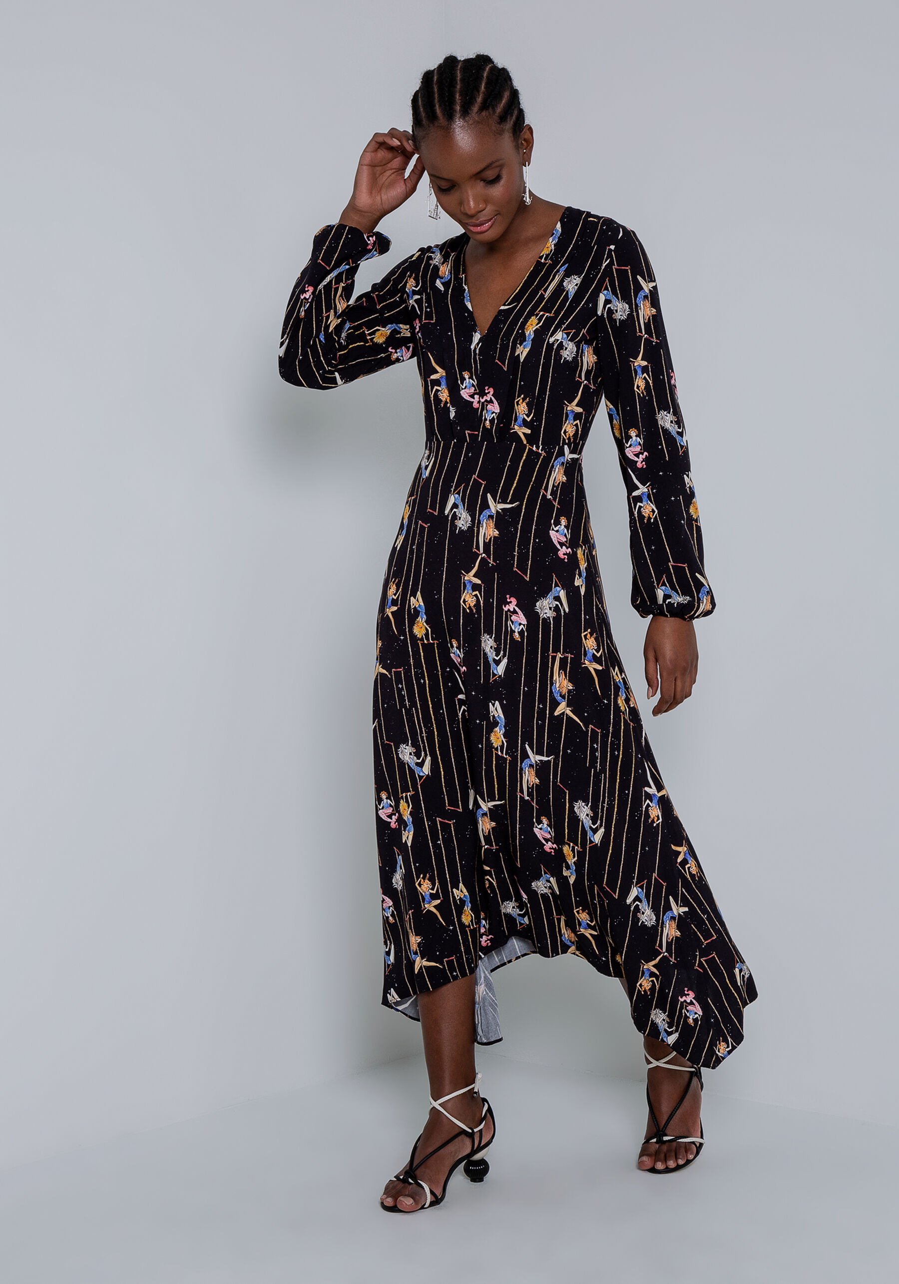 Vestido Longo em Viscose com Manga Longa e Faixa, ACROBATAS. Vestido Longo em Viscose com Manga Longa e Faixa, ACROBATAS, large.