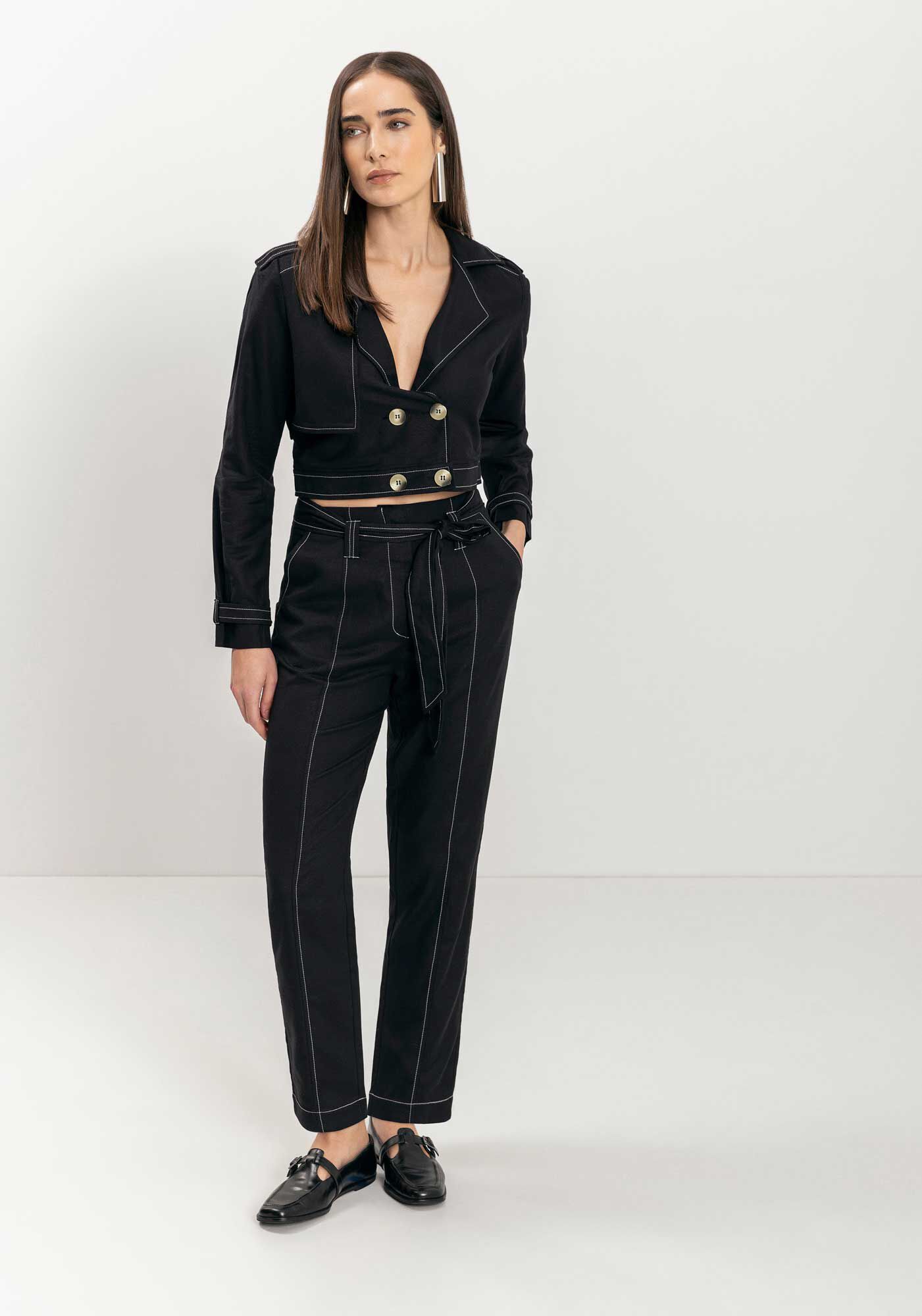 Jaqueta Cropped Com Bot&otilde;es E Pespontos Contrastantes, PRETO, large.