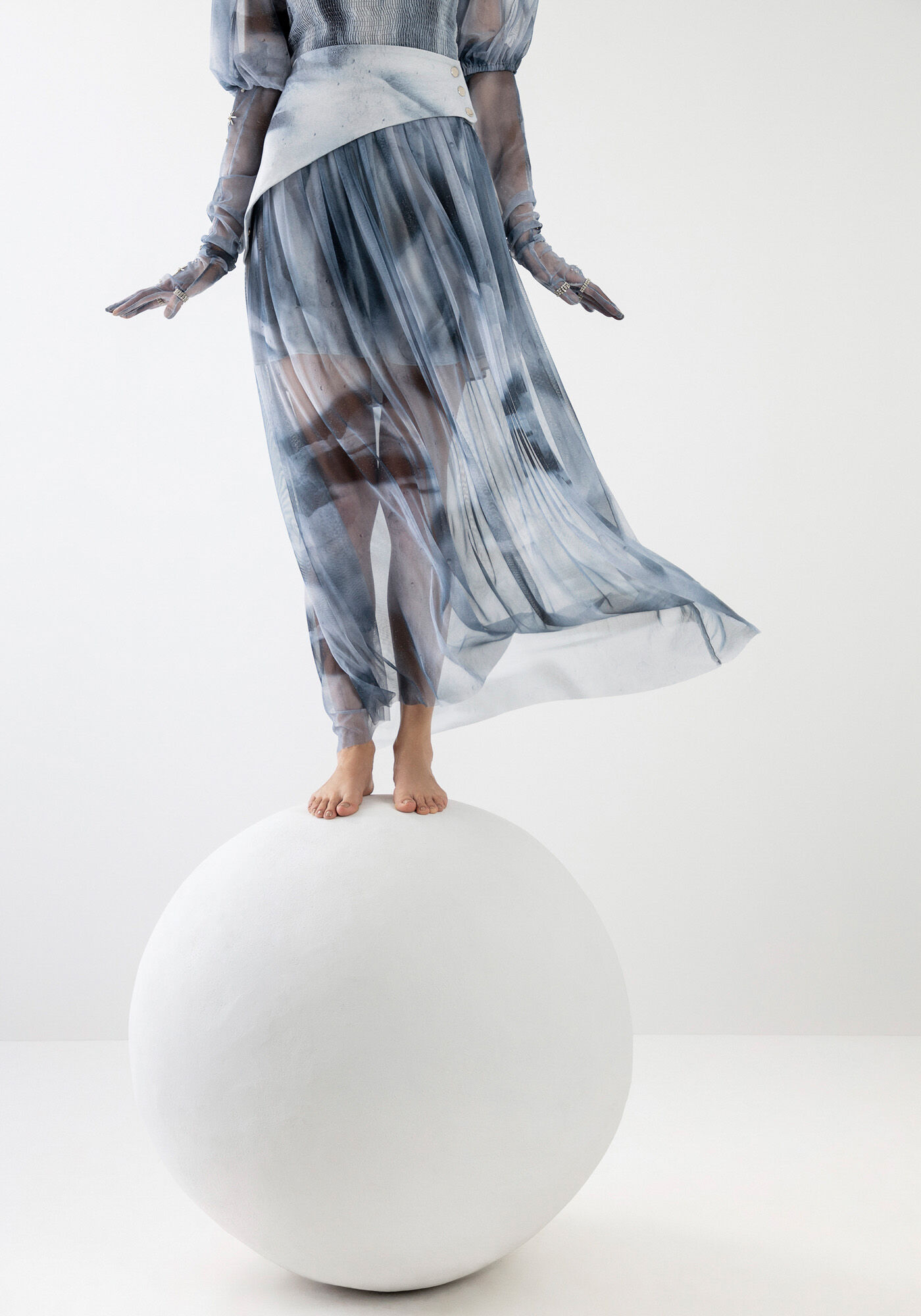 Vestido Longo em Tule com Recorte Sobreposto, ATMOSFERA, large.