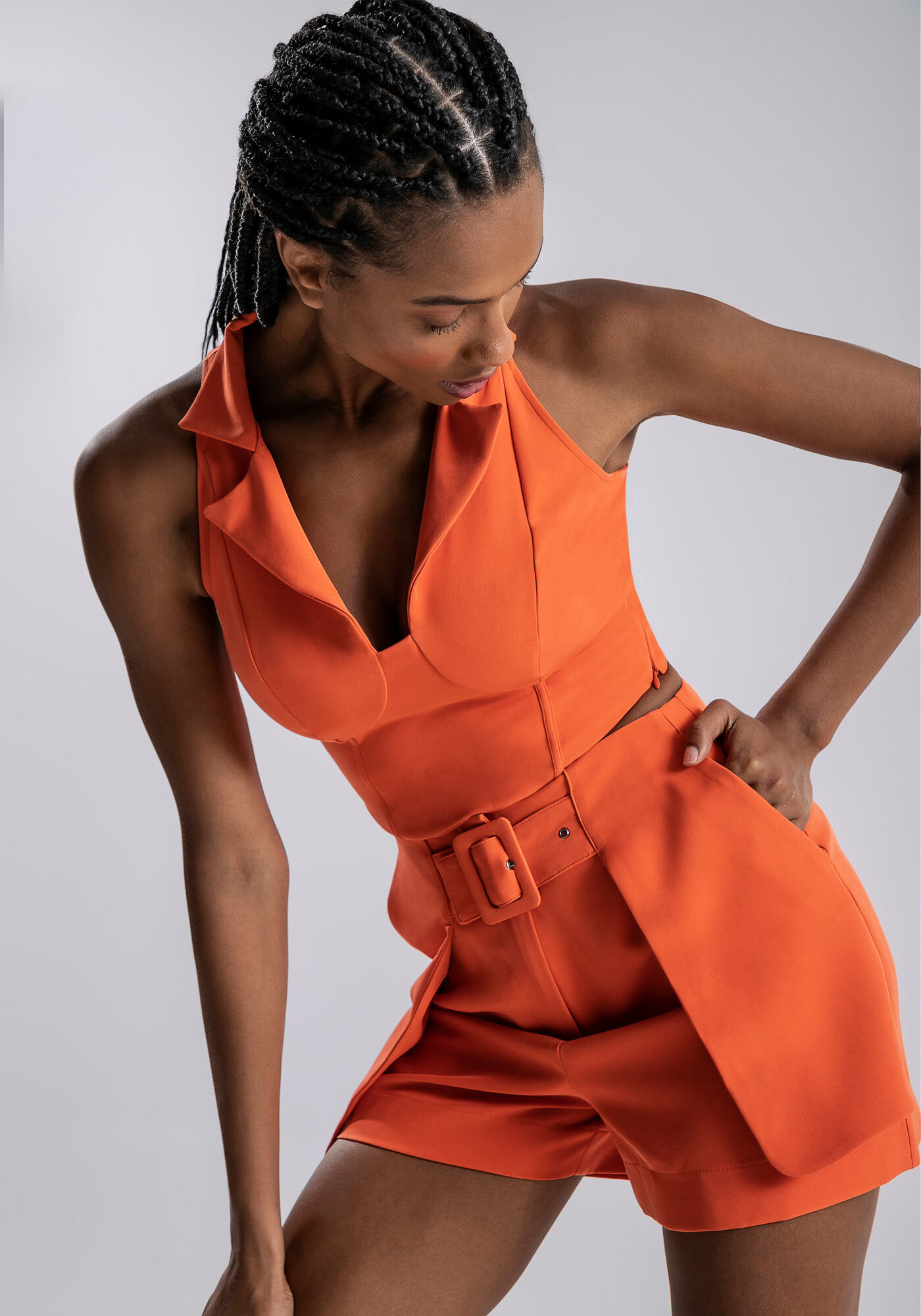 Shorts Cintura Alta com Recorte e Cinto, , large.