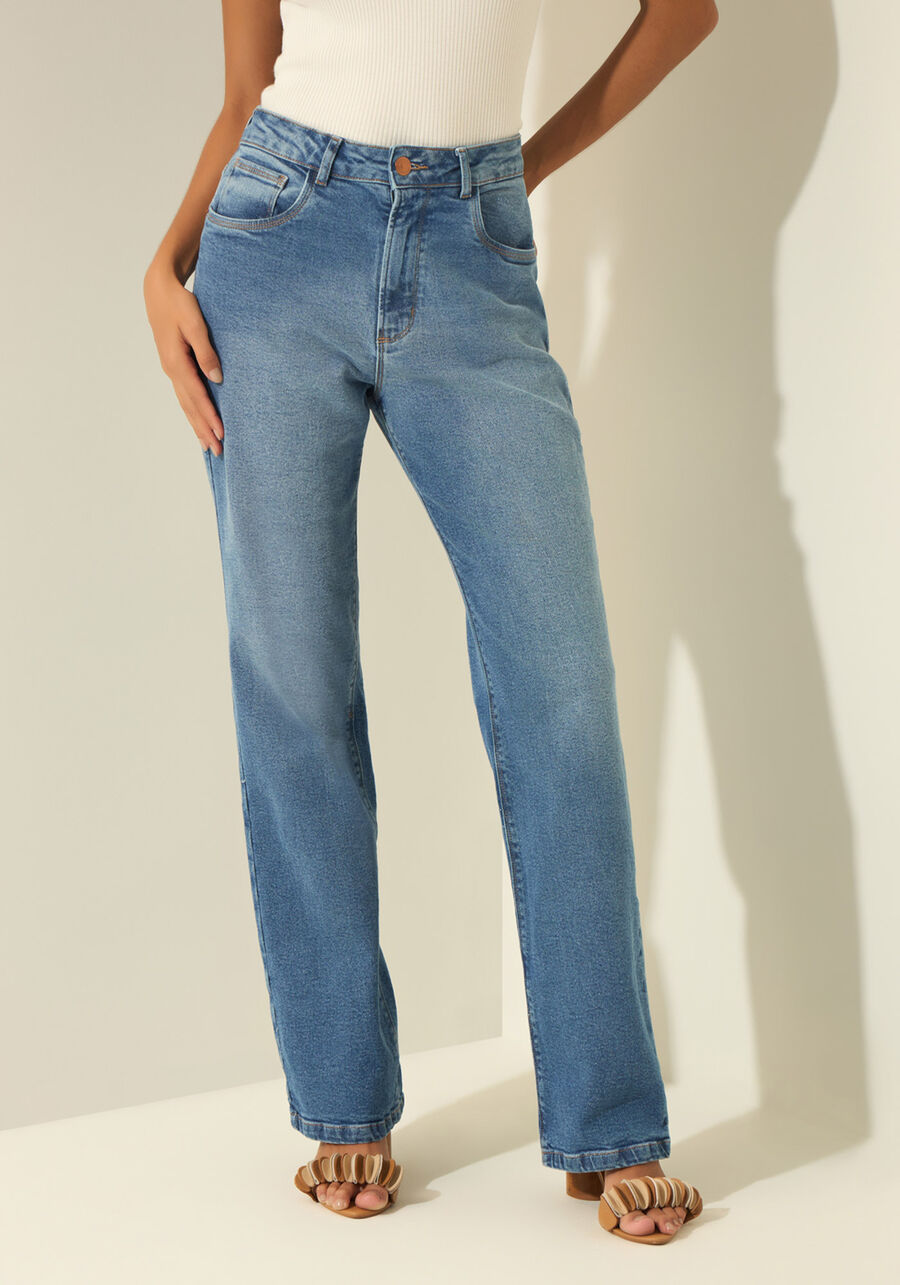 Calça Reta Jeans Com Cintura Alta E Bolsos, JEANS MEDIO. Calça Reta Jeans Com Cintura Alta E Bolsos, JEANS MEDIO, large.