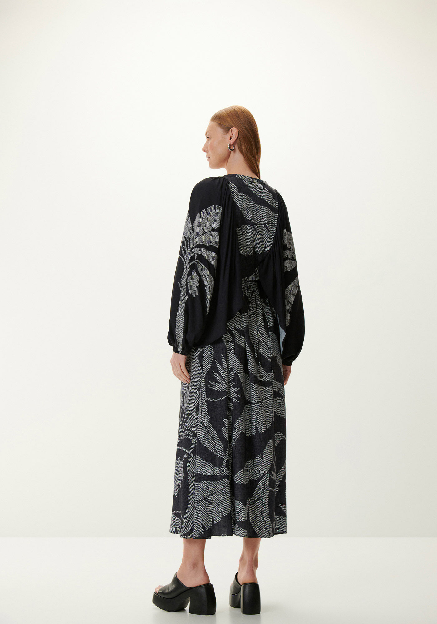 Vestido Midi Chemise Estampado com M&aacute;xi Mangas, , large.