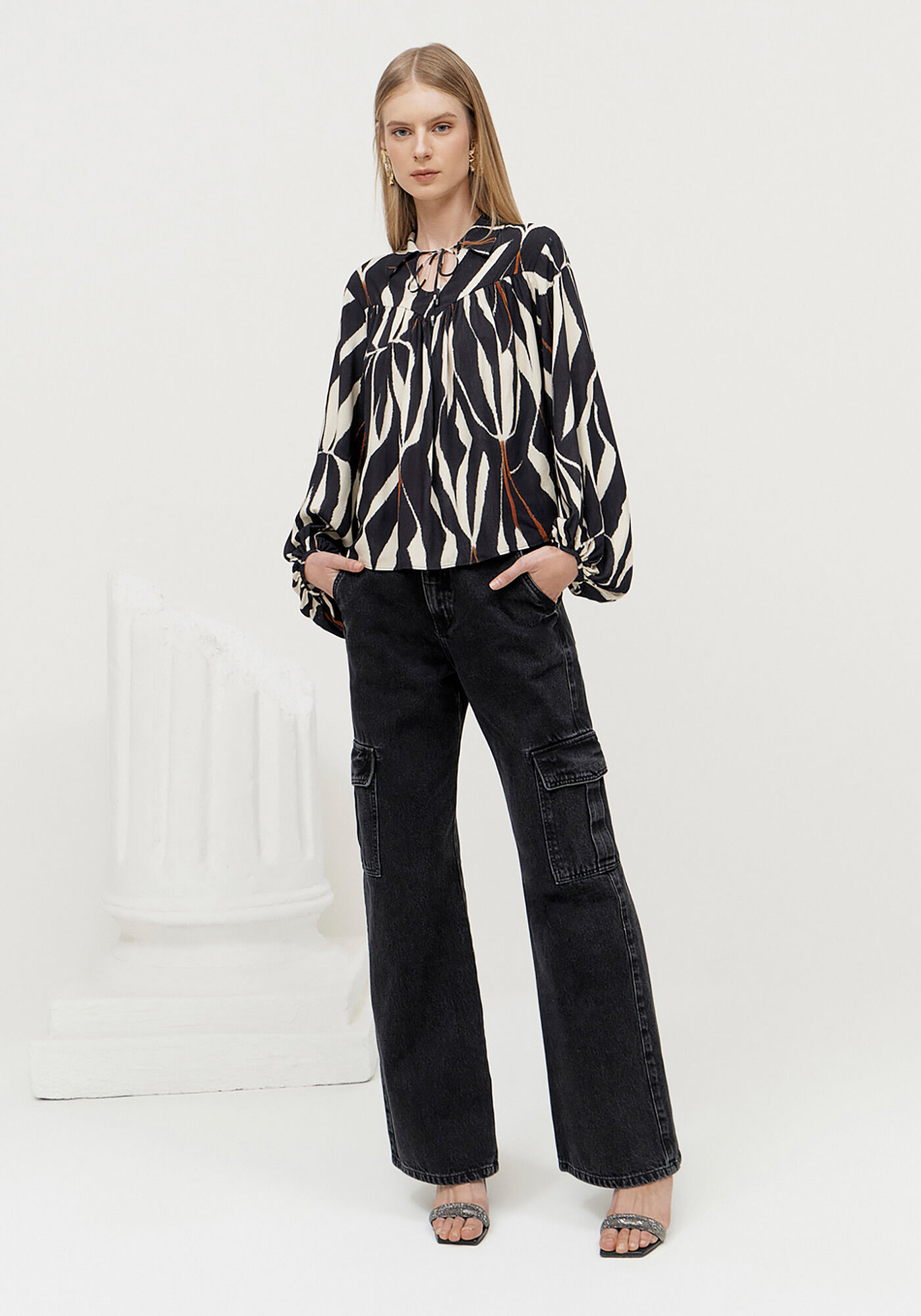 Blusa Ampla Estampada em Viscose com Manga Bufante, , large.