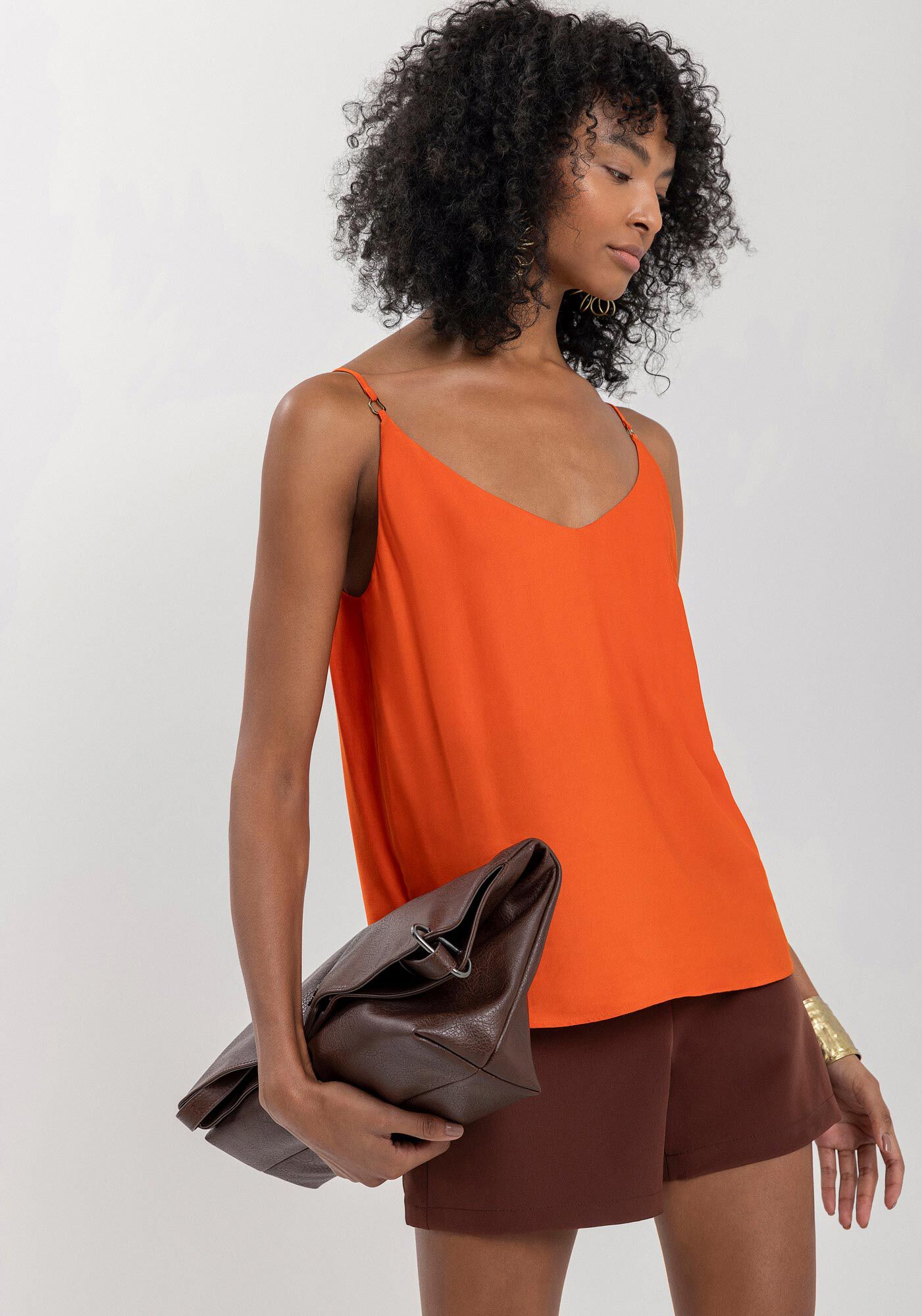 Blusa B&aacute;sica De Al&ccedil;as Finas Com Decote V Em Viscose, LARANJA TOMILHO, large.