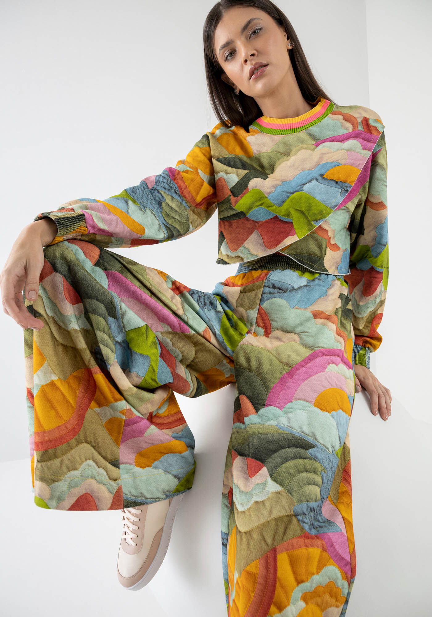 Conjunto Estampado com Blus&atilde;o e Cal&ccedil;a Pantalona, , large.