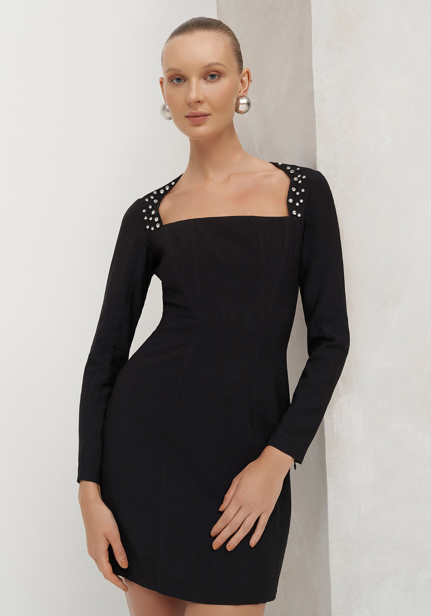 Vestido Curto Manga Longa com Strass, , large.