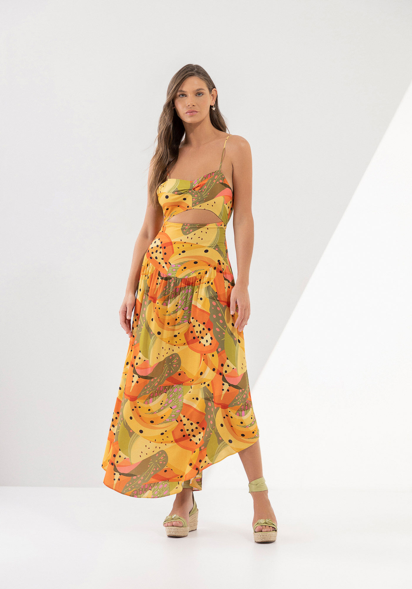 Vestido Midi Assim&eacute;trico Estampado com Cut Out, , large.