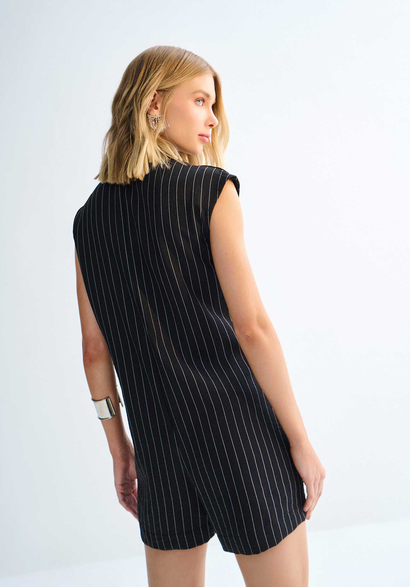 Macac&atilde;o Curto Blazer Alfaiataria Risca de Giz, , large.