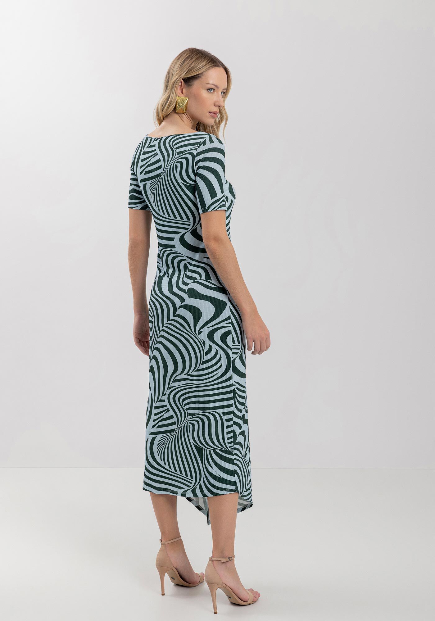 Vestido Midi Ch&aacute; Estampado Assim&eacute;trico Em Malha Canelada, SILHOUETTE AZUL, large.