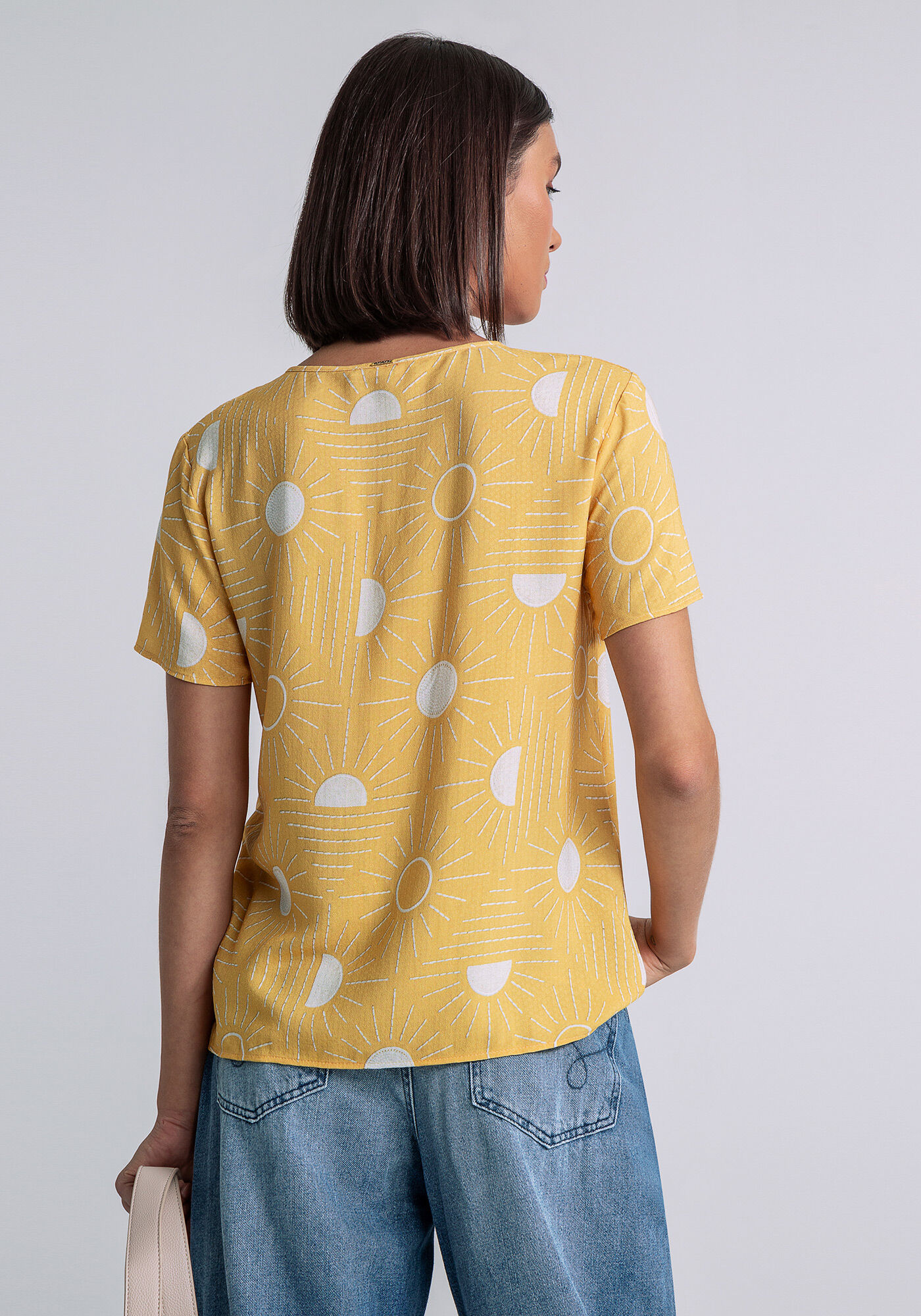 Blusa Decote V Detalhe Tran&ccedil;a Estampa, , large.