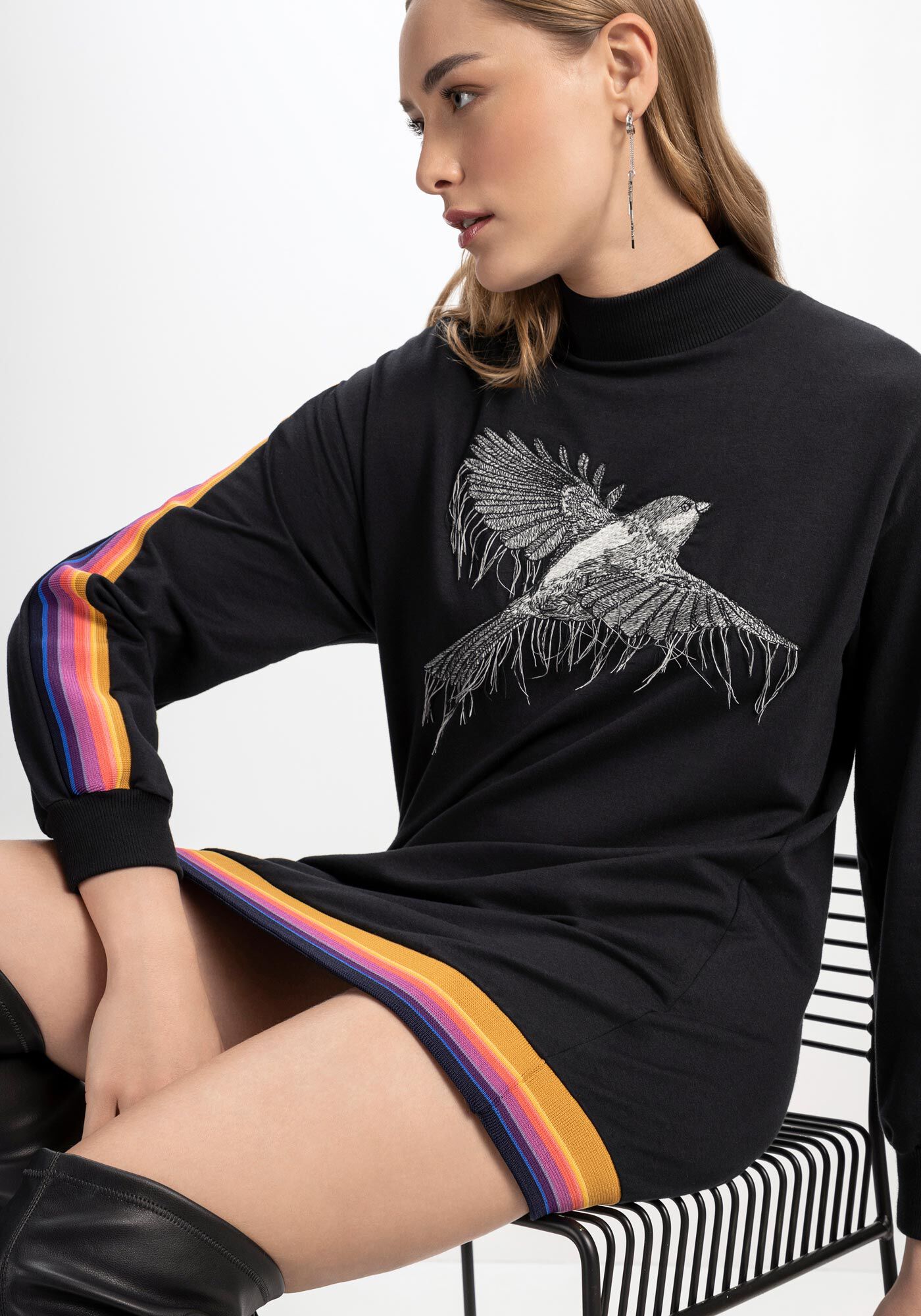 Vestido Curto Manga Longa com Bordado, PRETO REATIVO, large.