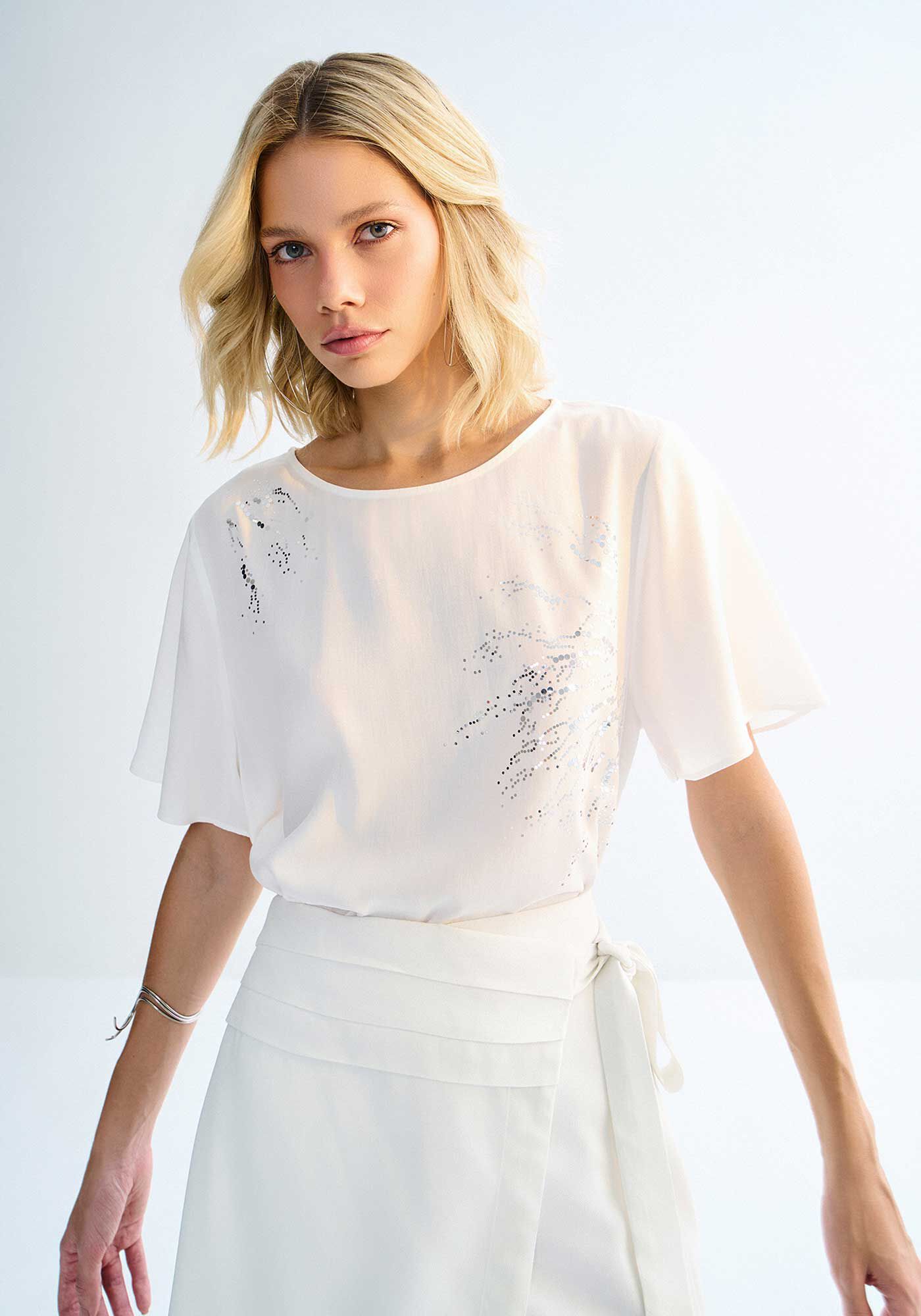 Blusal Manga Curta em Viscose com Paet&ecirc;s, , large.