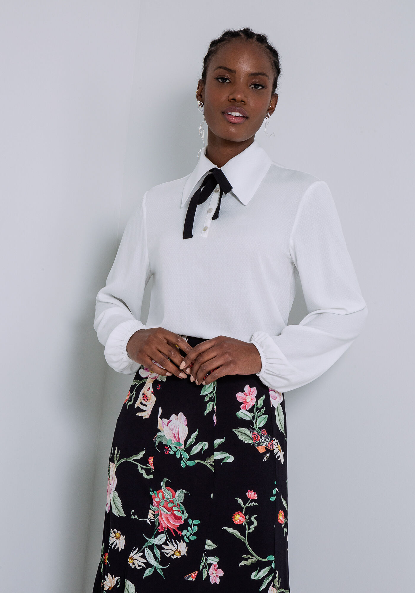 Blusa Manga Longa em Viscose com La&ccedil;o Gola, , large.