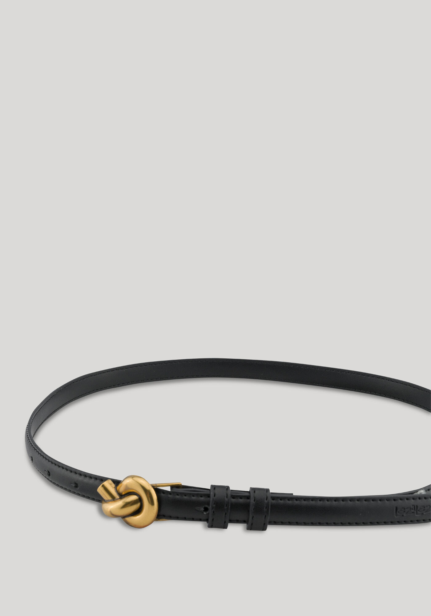 Cinto Fino De Quadril Em Couro Com Fivela N&oacute; Metalizada, , large.