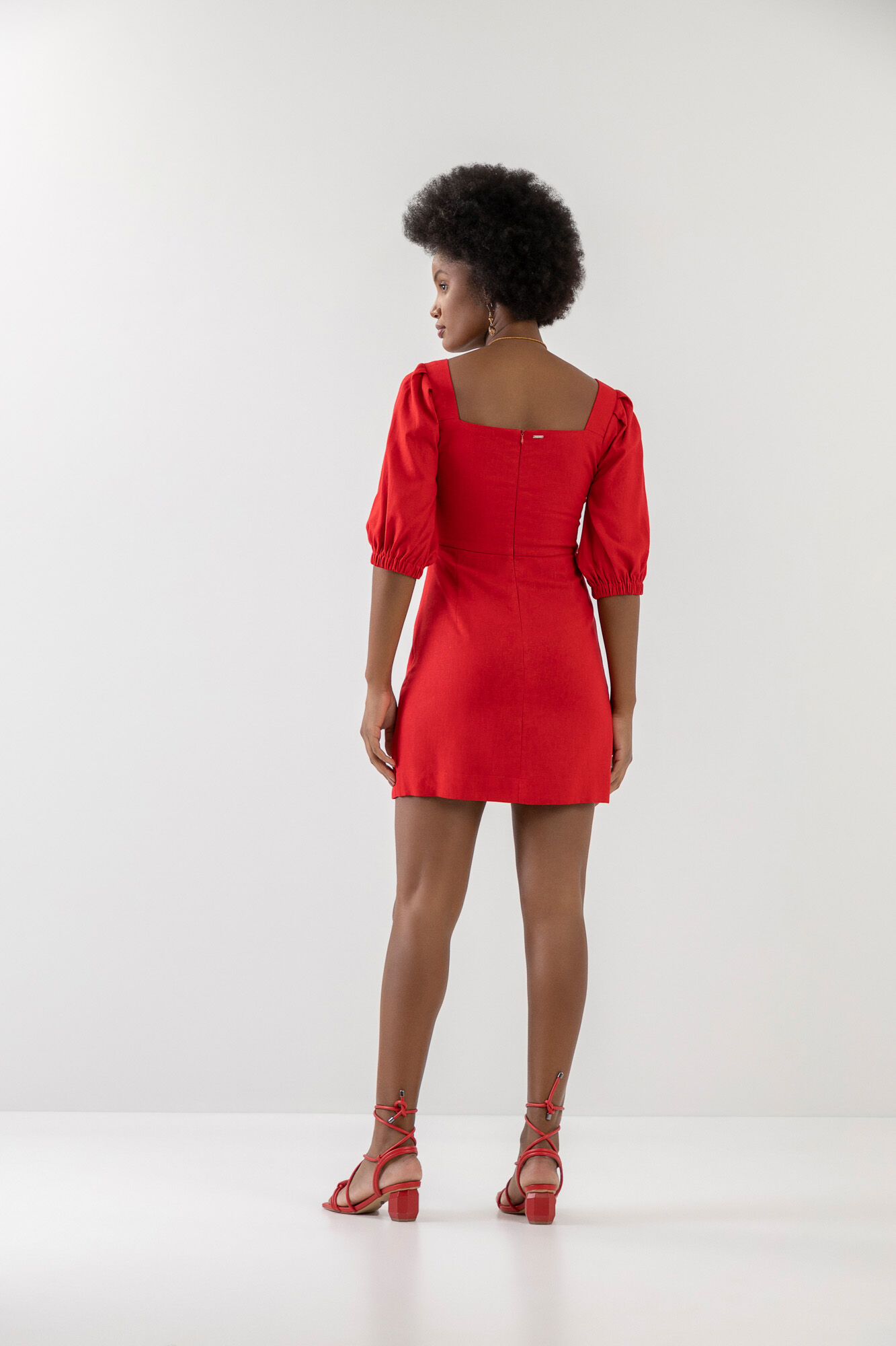 Vestido curto de sales manguinha