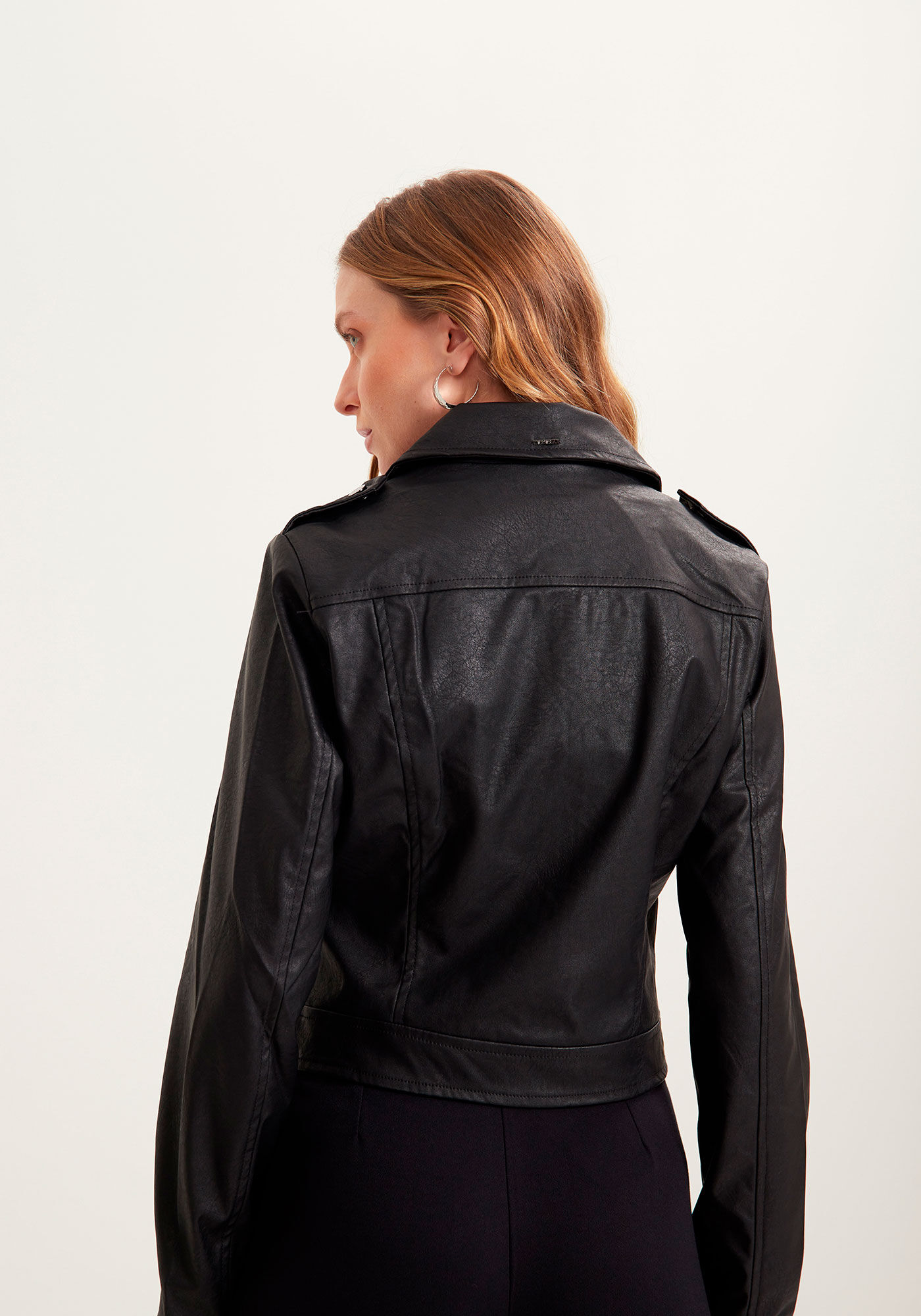 Jaqueta Curta Em Pu Com Mangas Longas E Z&iacute;peres Frontais, , large.