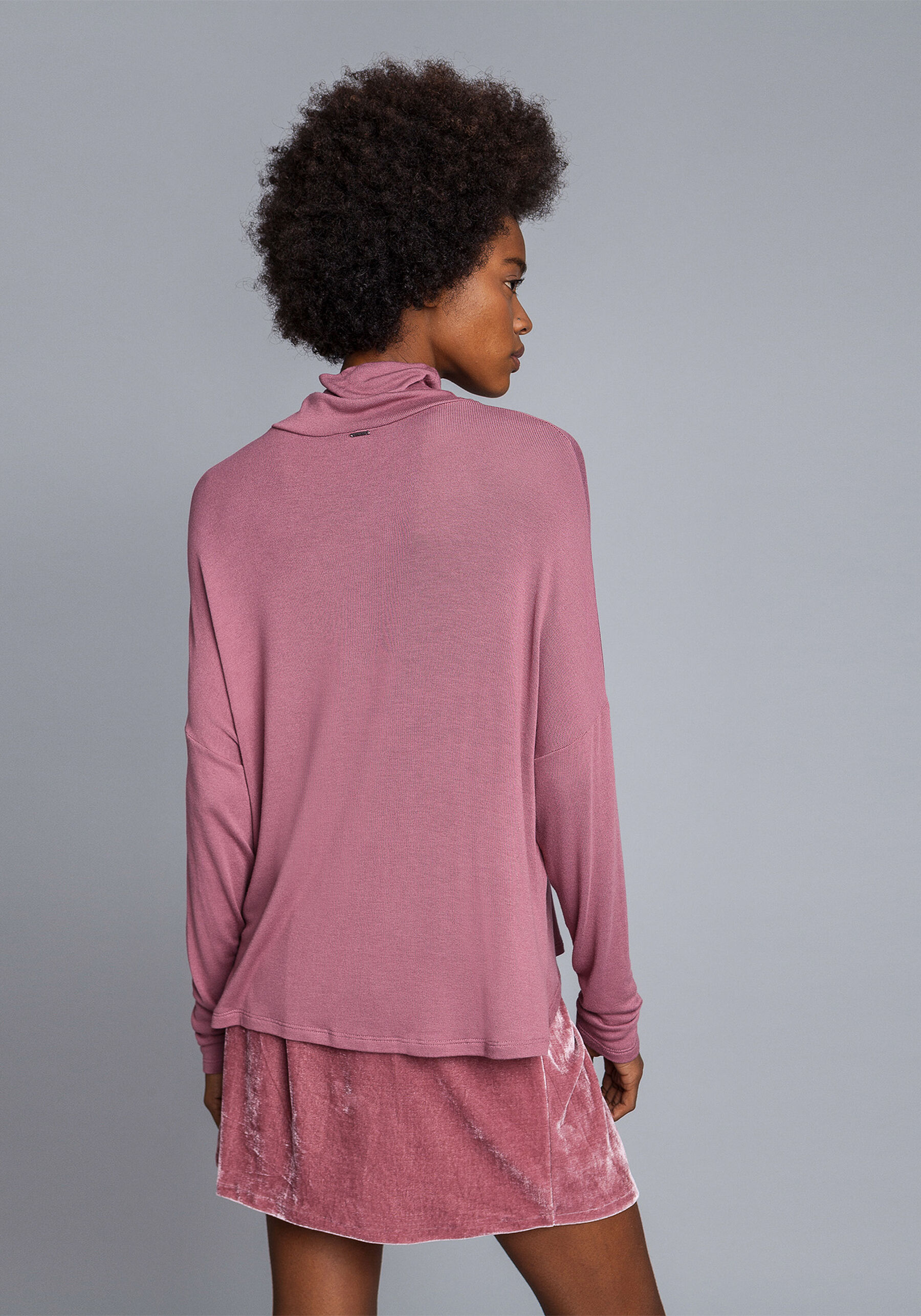 Blusa Manga Longa Gola Alta, . Blusa Manga Longa Gola Alta, , large.