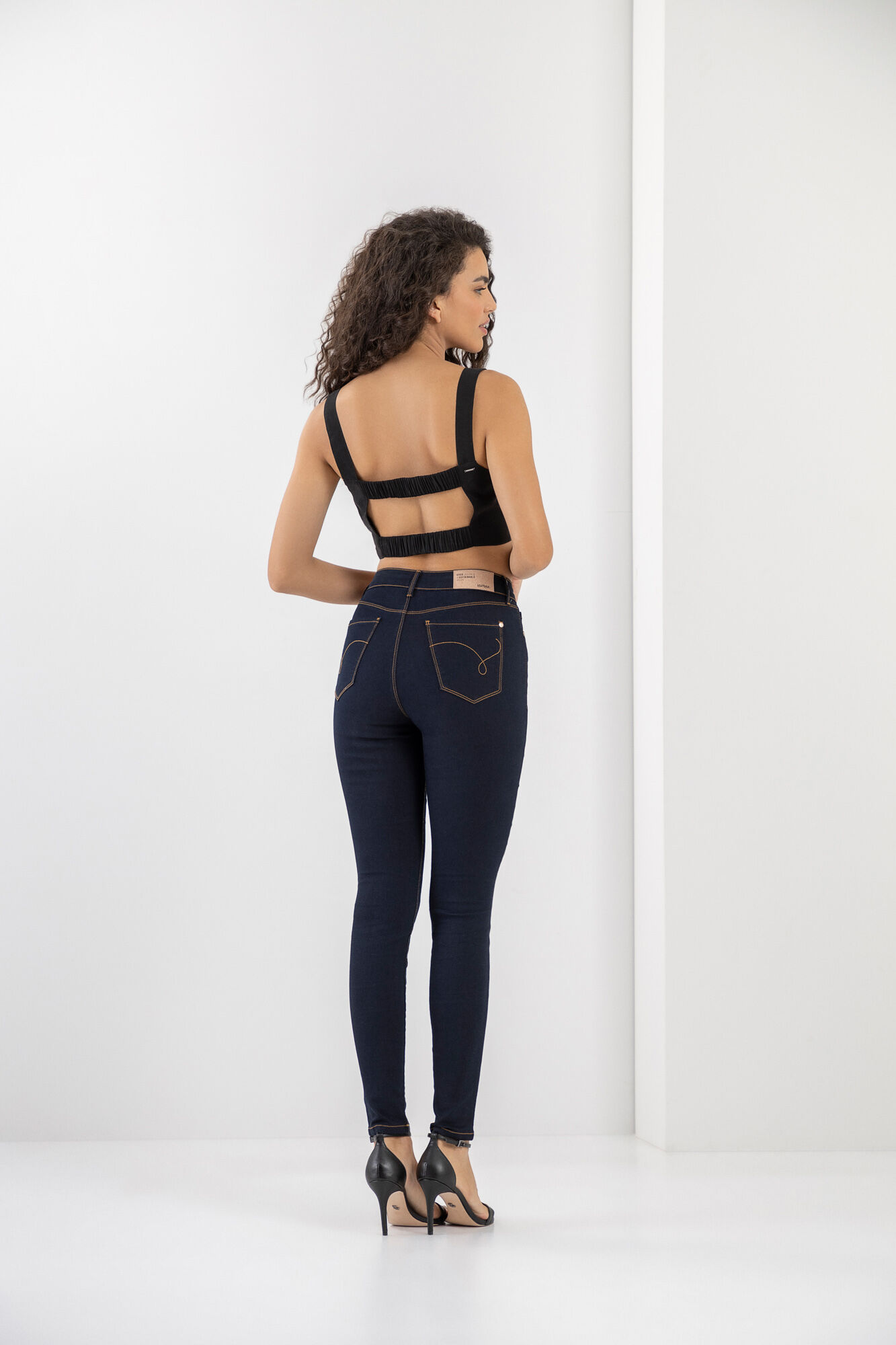 Cal&ccedil;a Jeans Skinny Cropped Sustent&aacute;vel, JEANS ESCURO, large.