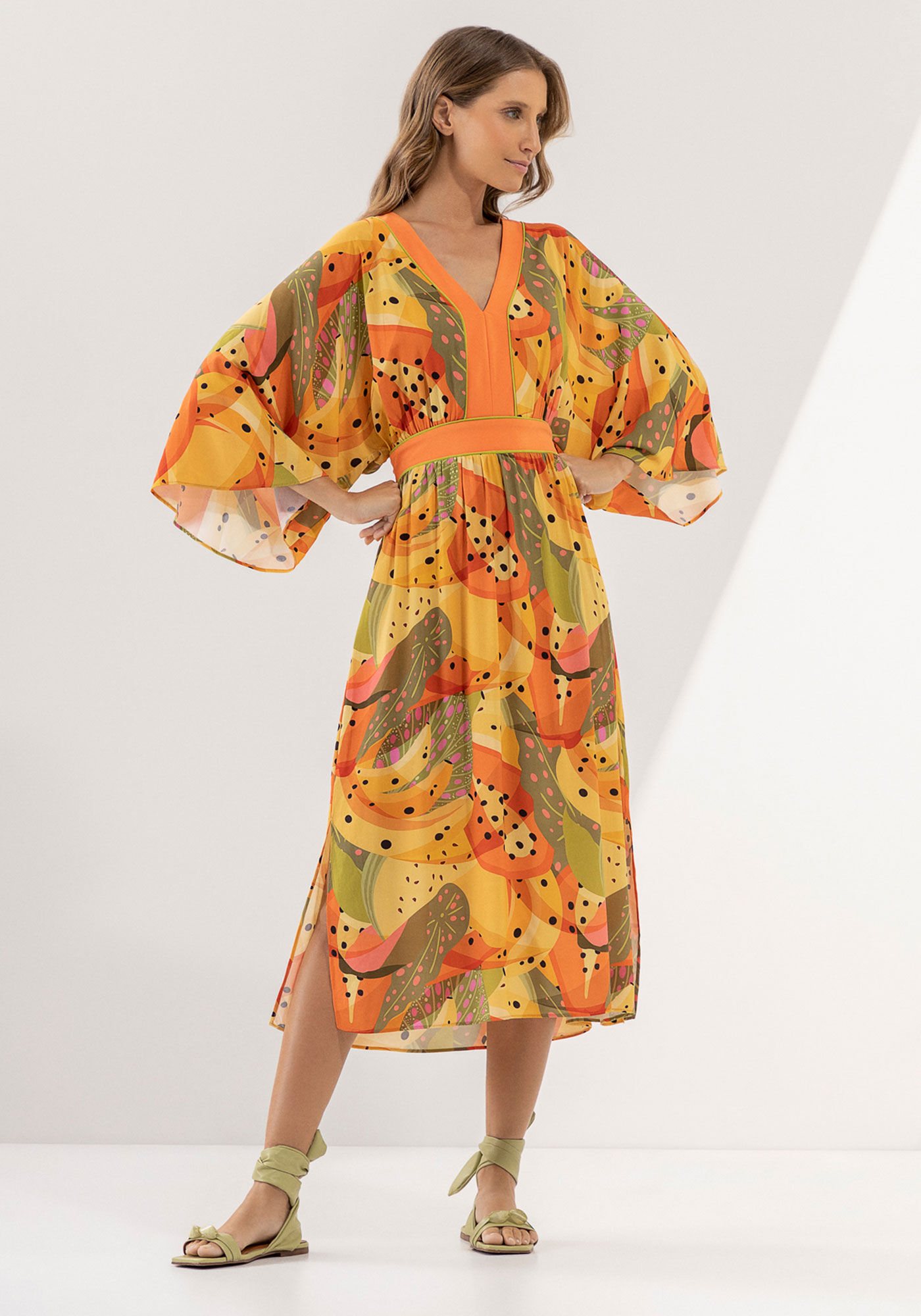 Vestido midi manga flare top