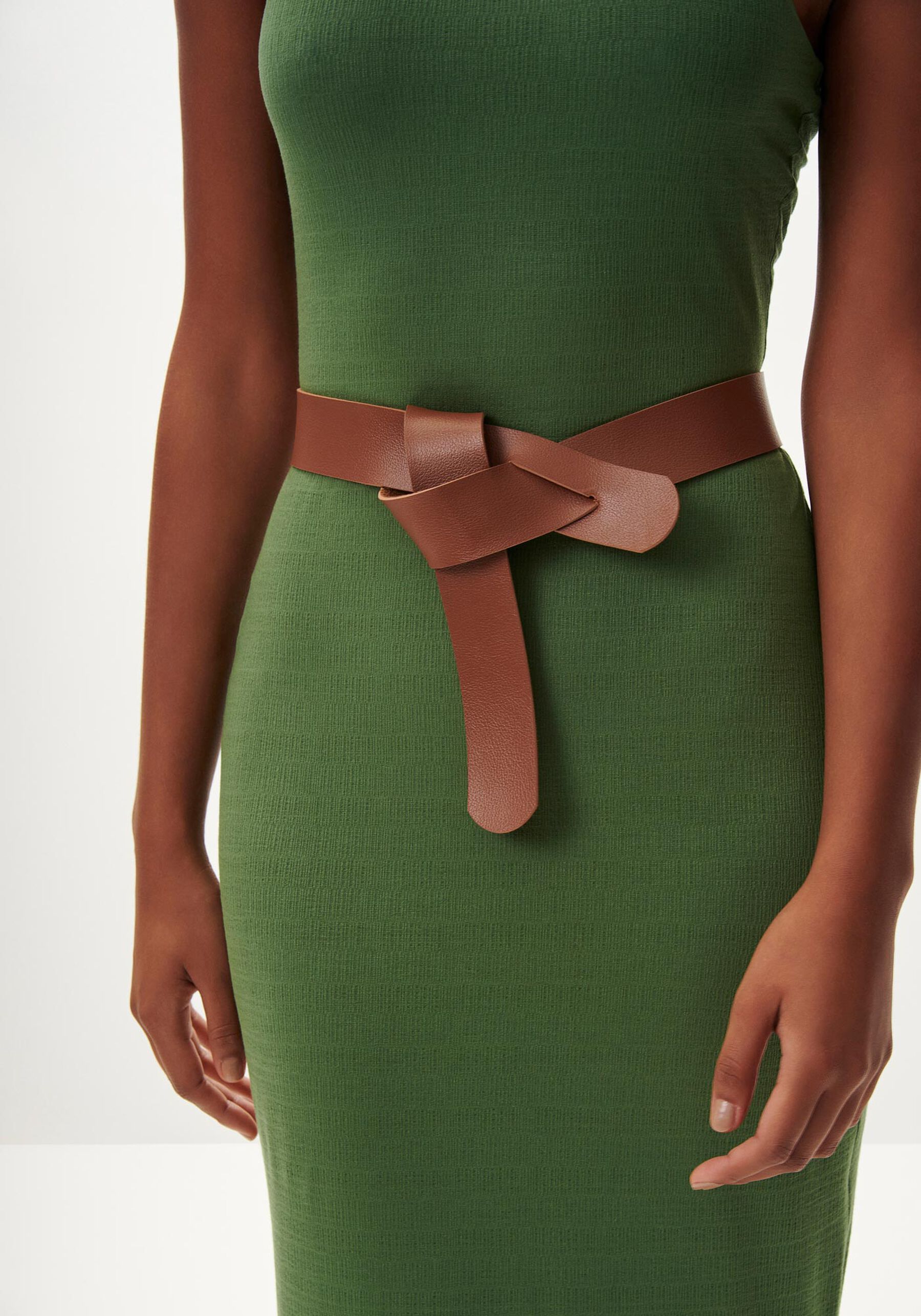 Vestido Longo Ombro Só em Malha com Cinto, VERDE TURTLE. Vestido Longo Ombro Só em Malha com Cinto, VERDE TURTLE, large.