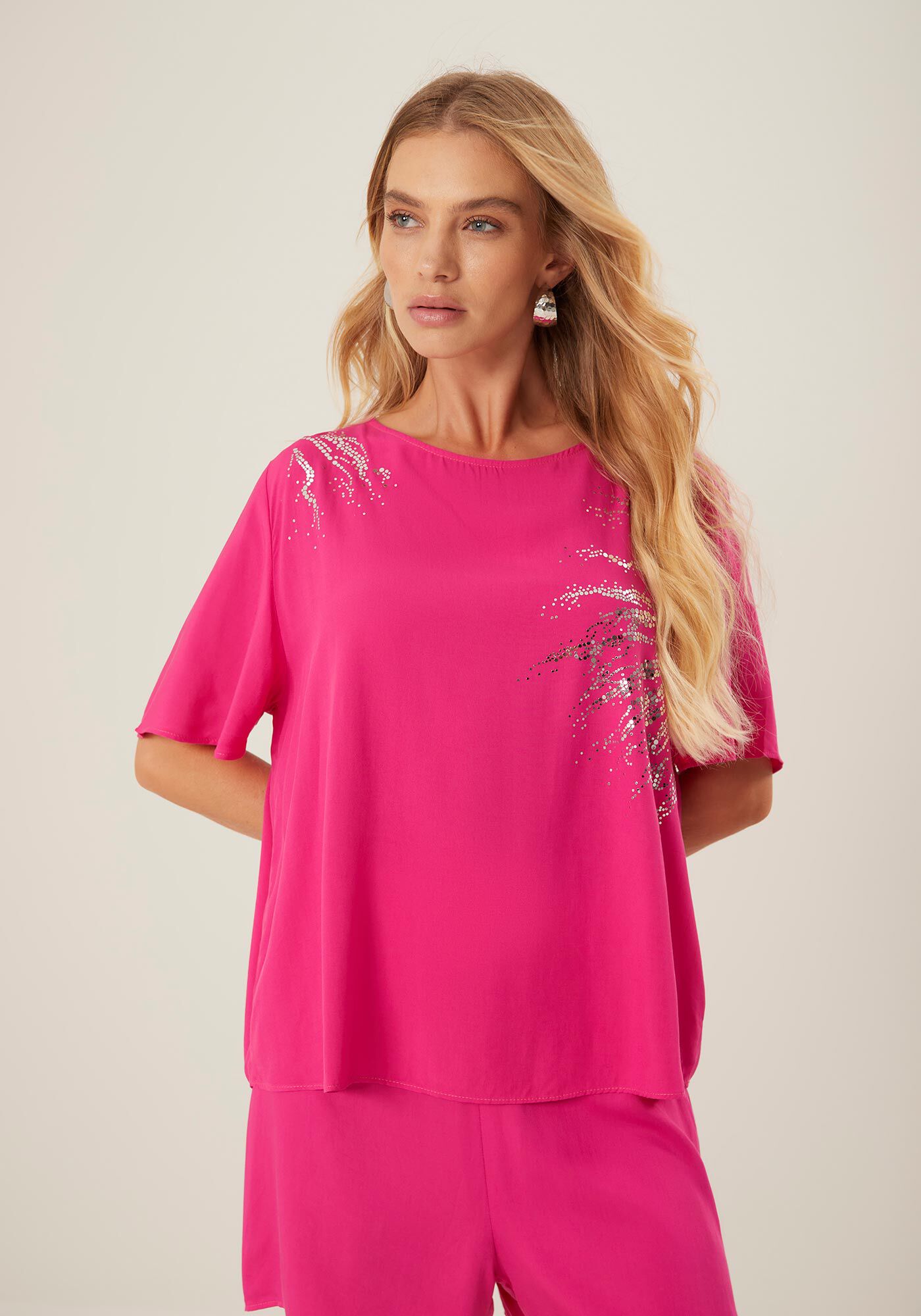 Blusal Manga Curta em Viscose com Paet&ecirc;s, ROSA DELIGHT, large.