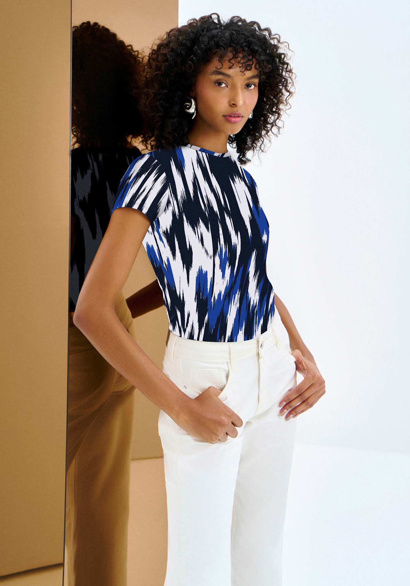 Blusa Manga Curta Estampada com Decote Redondo, , large.