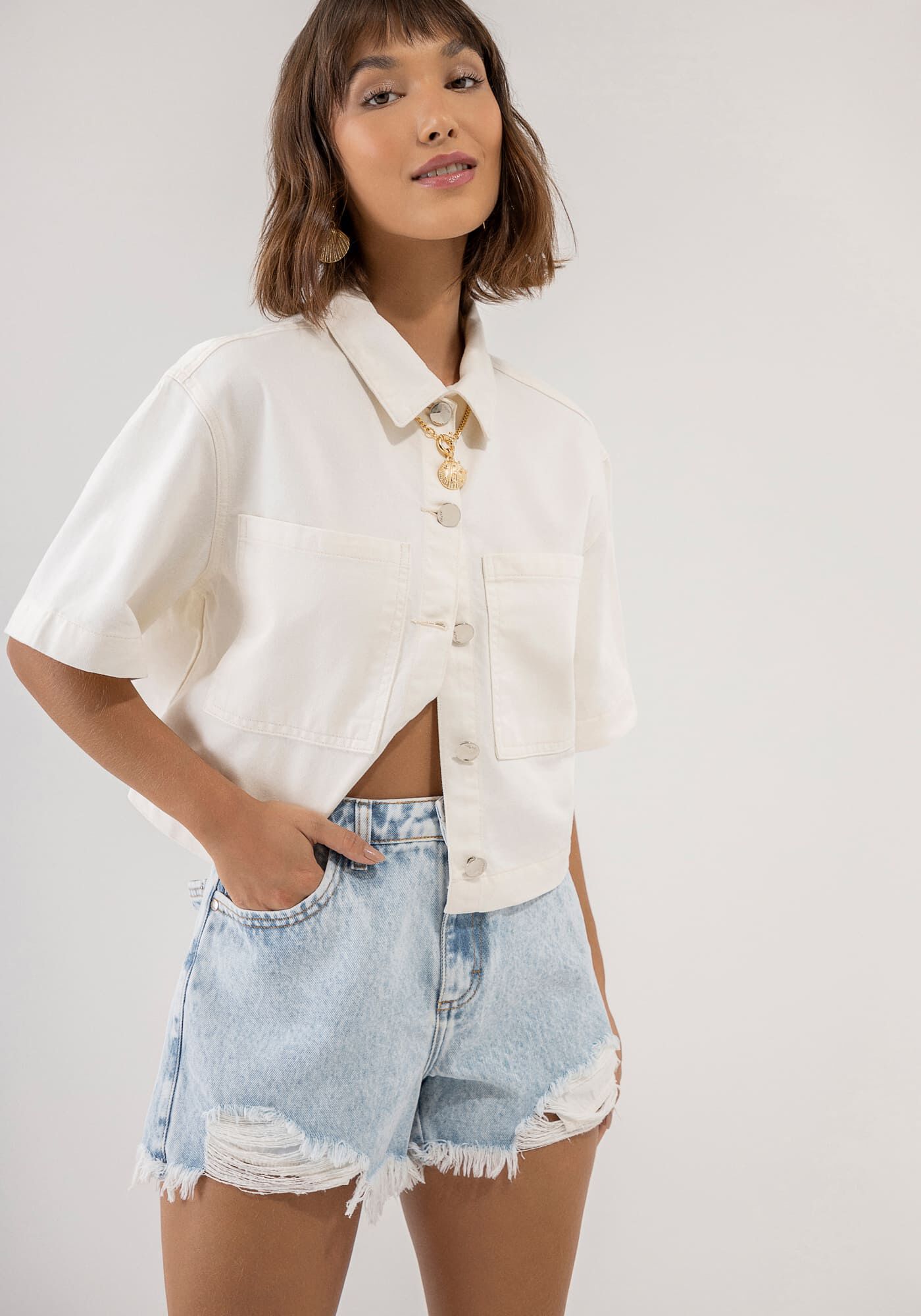 Camisa Sarja Manga Curta Cropped com Bolso, , large.