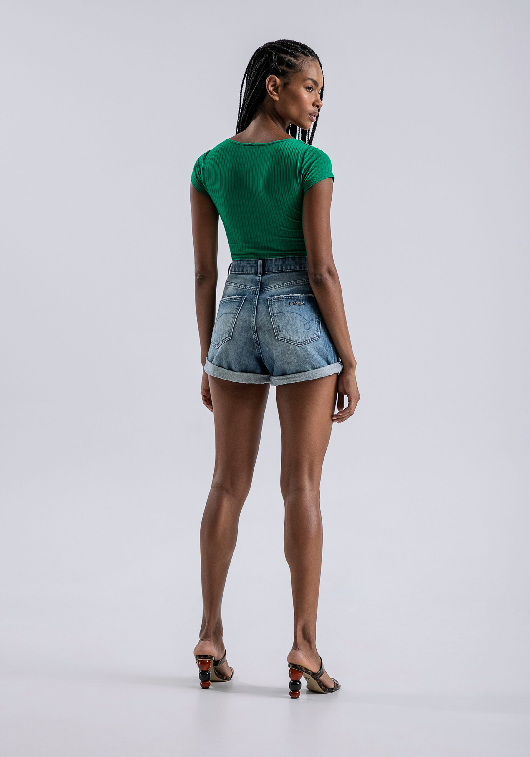 Shorts Jeans Mom com Cintura Alta, . Shorts Jeans Mom com Cintura Alta, , large.