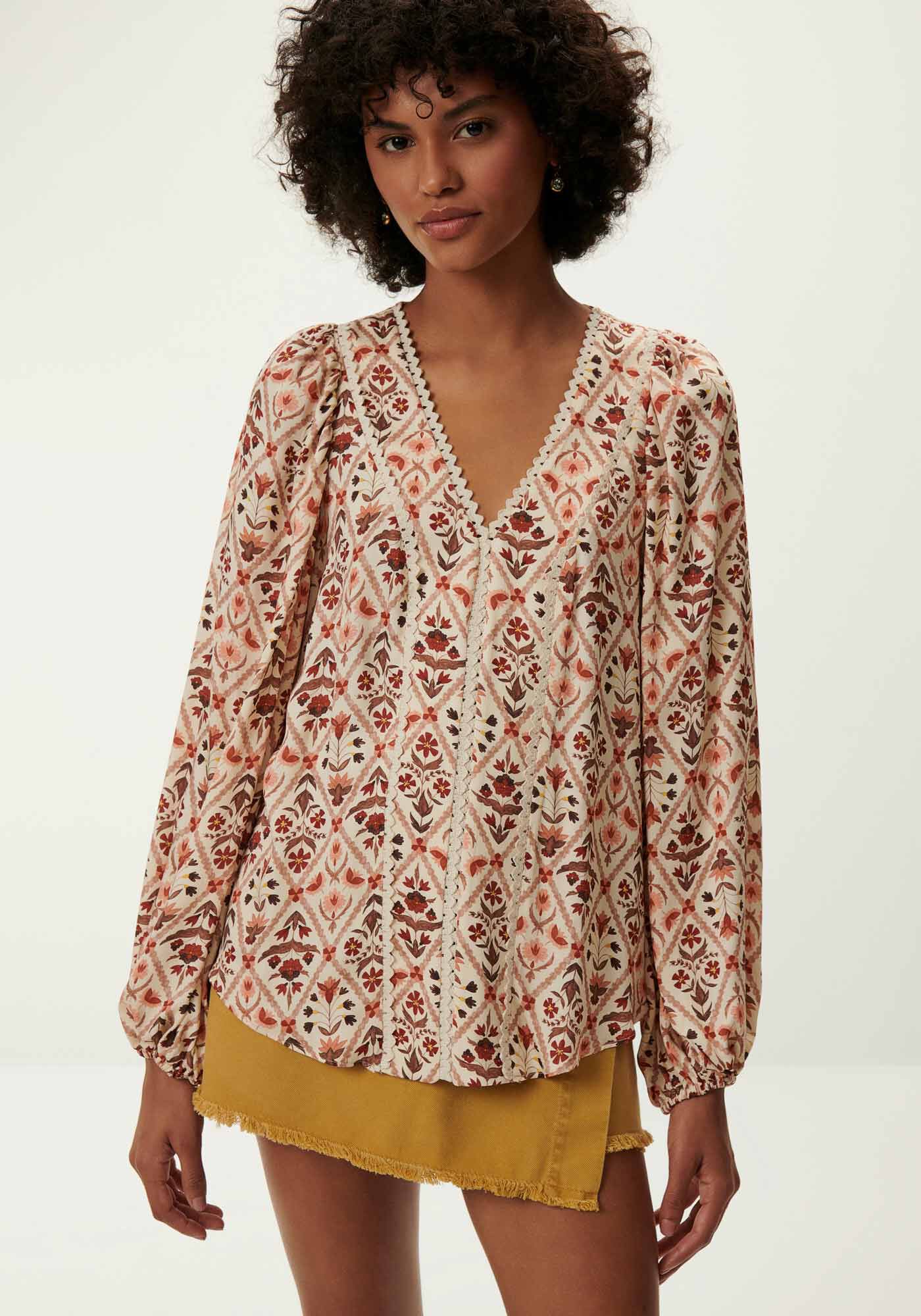 Blusa Manga Longa Bufante Estampada com Faixa, , large.