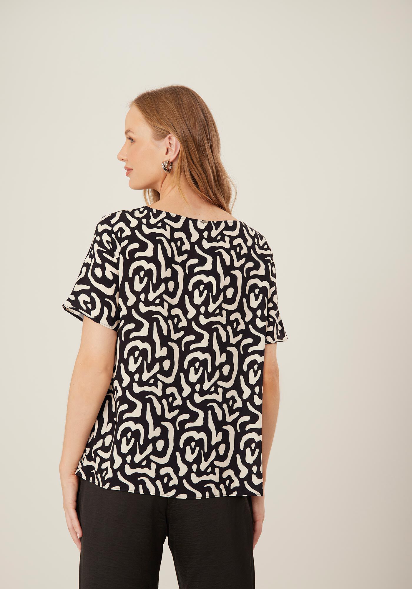 Blusa Manga Curta Ampla em Viscose Estampada, , large.
