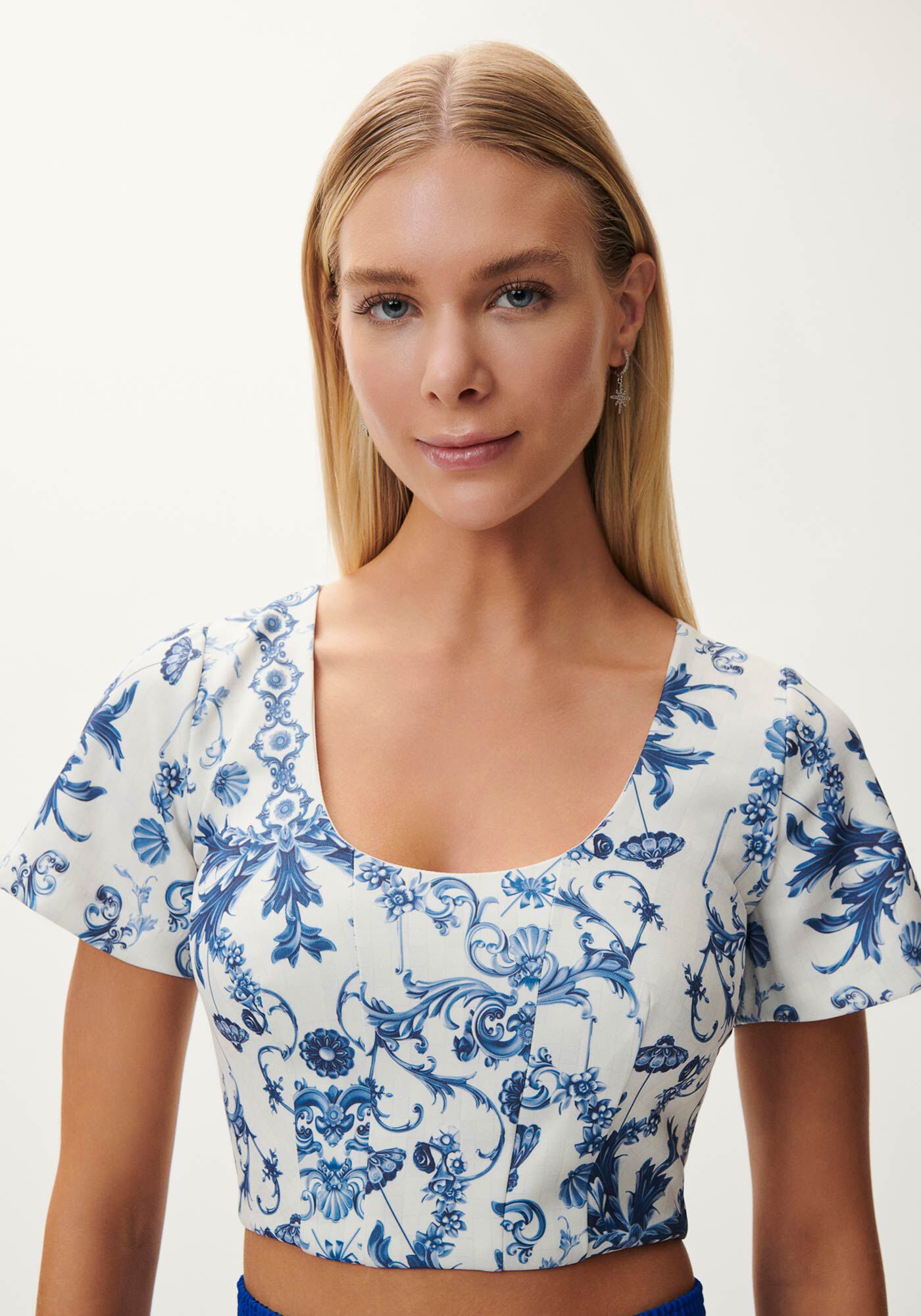 Blusa Cropped em Tecido Plano com Manga Curta, PALACIO, large.