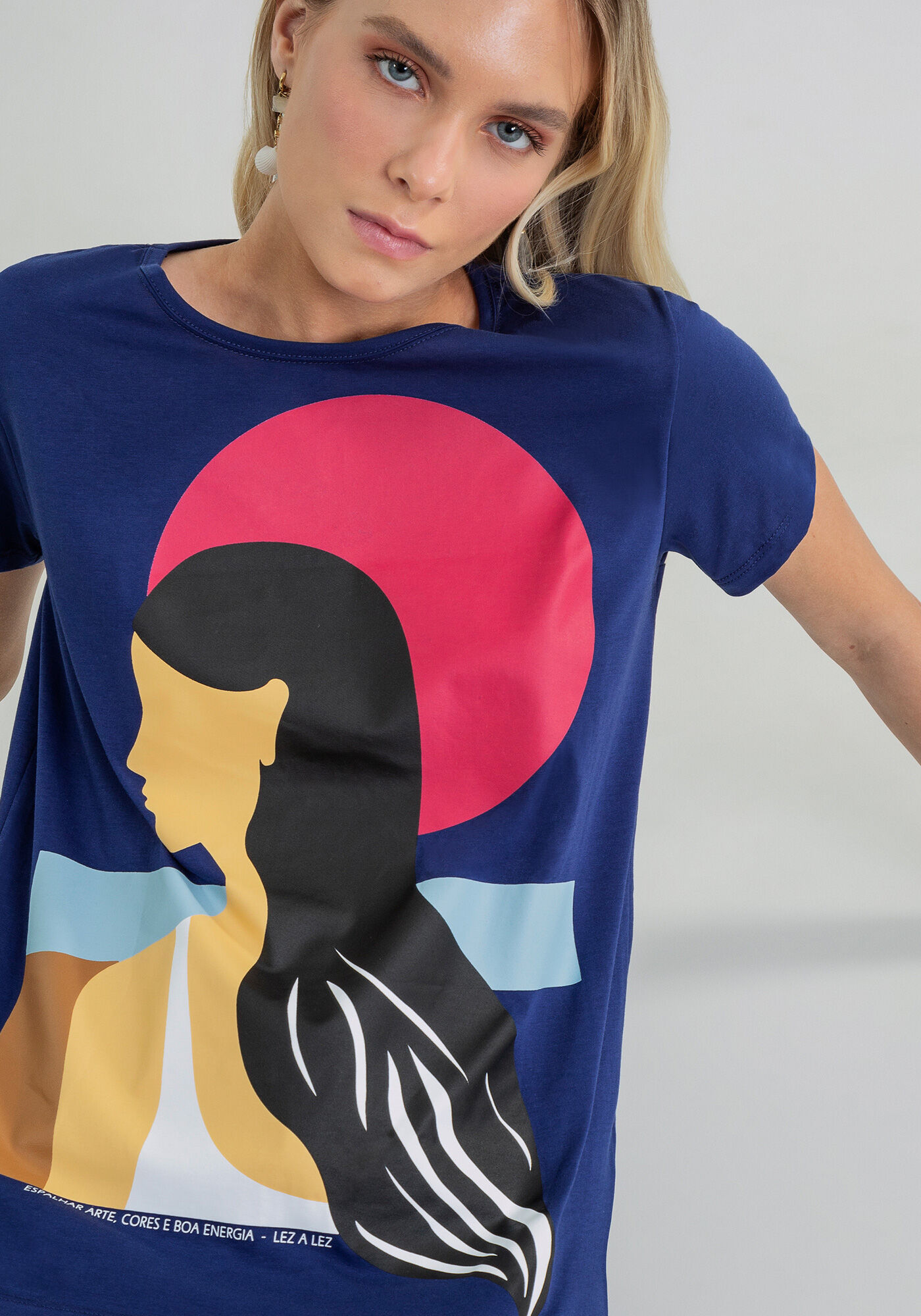 Blusa Manga Curta Estampa Silhueta, , large.