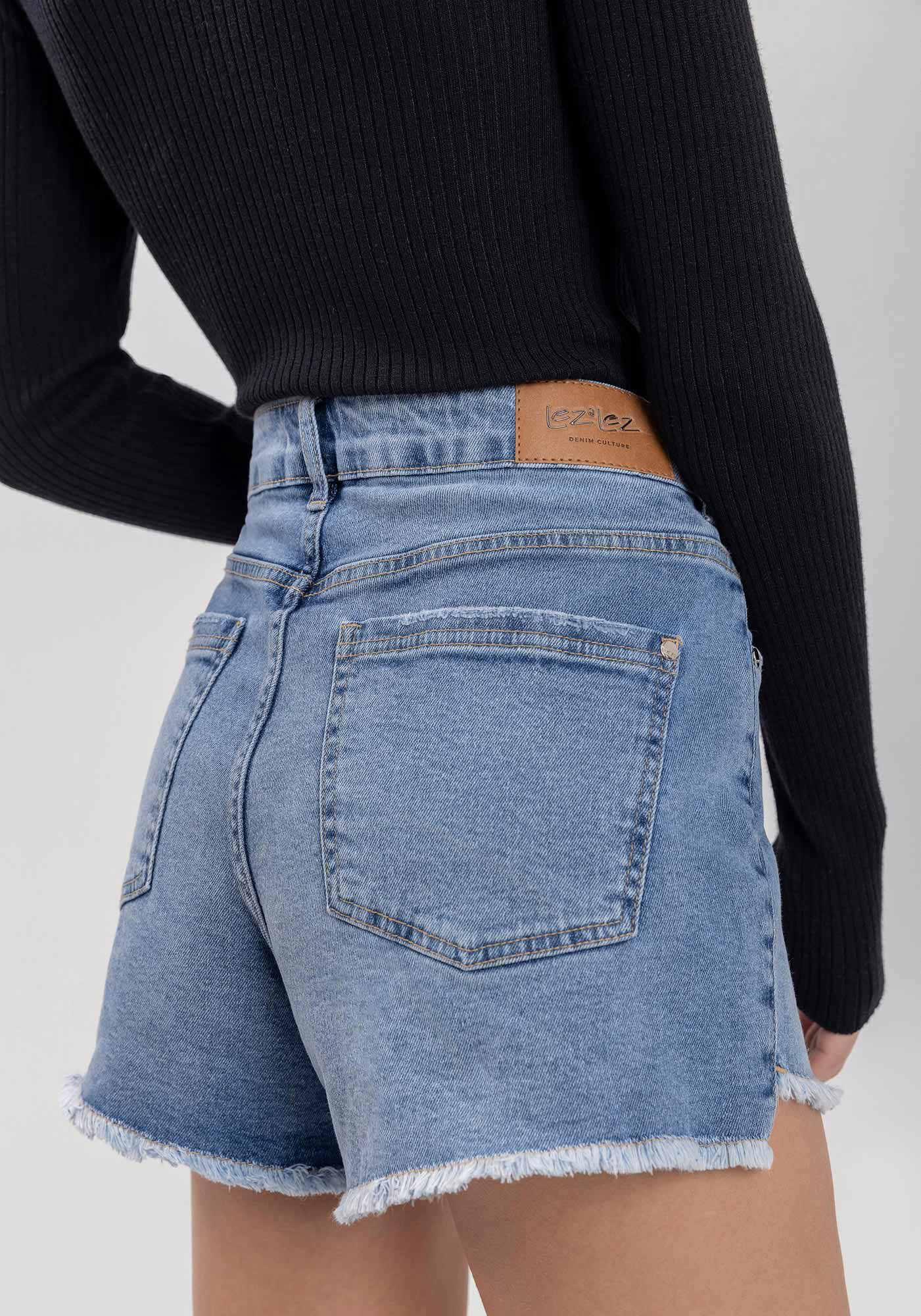 Shorts Jeans Boyfriend Com Cintura M&eacute;dia E Barra Desfiada, , large.