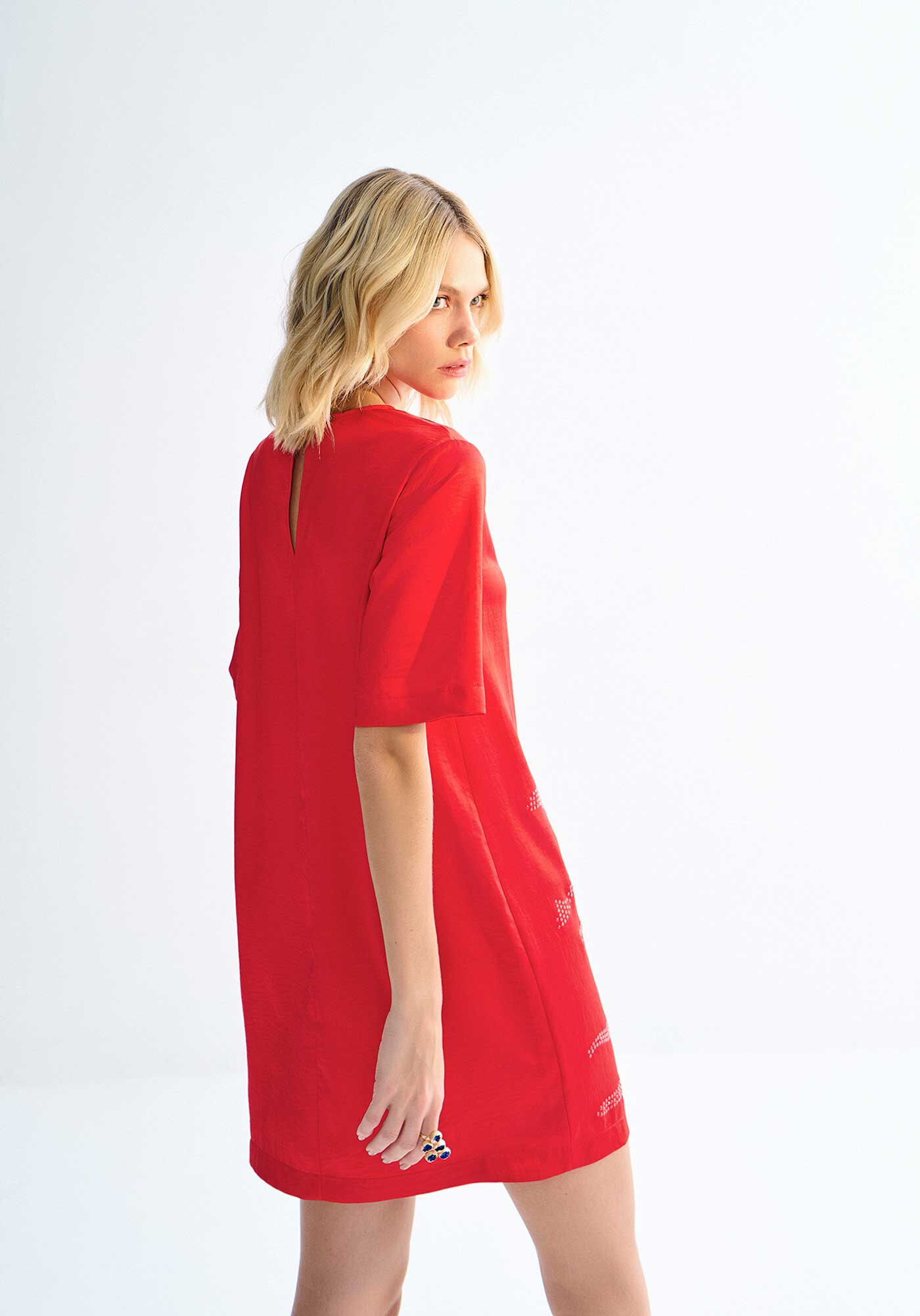 Vestido Curto Reto Acetinado com Strass, , large.