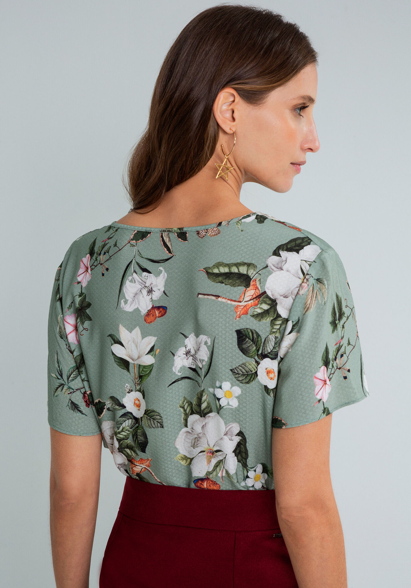 Blusa Decote V Detalhe Tran&ccedil;a Estampa, , large.