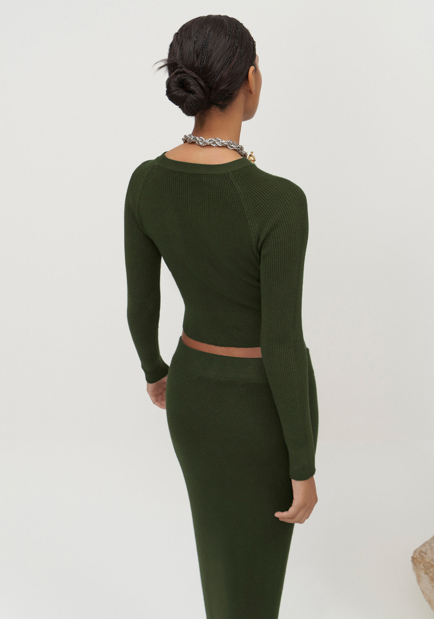 Conjunto em Tric&ocirc; com Blusa Manga Longa e Saia Midi, VERDE TURFA, large.