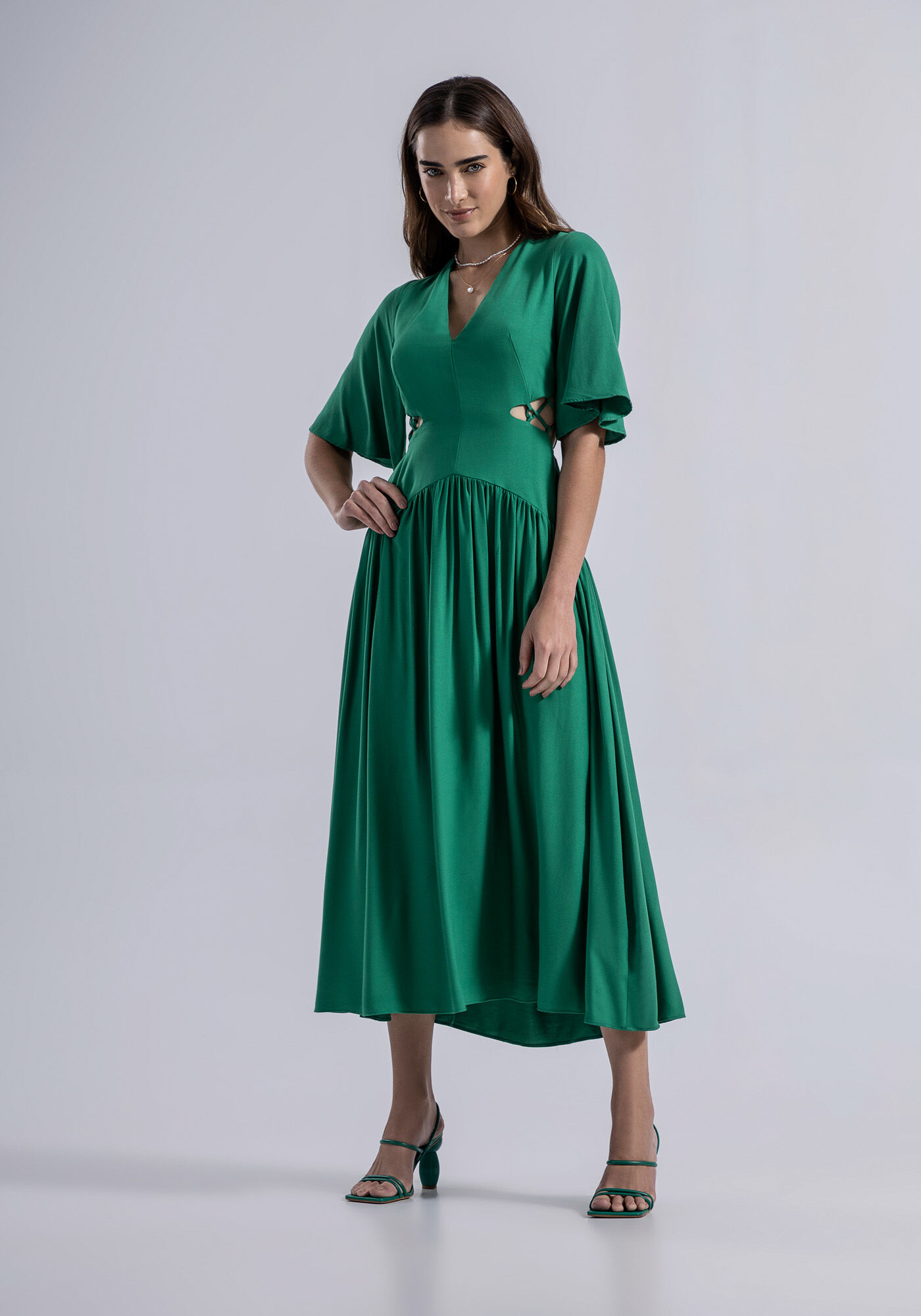 Vestido Midi em Viscose com Cut Out Amarra&ccedil;&atilde;o, , large.