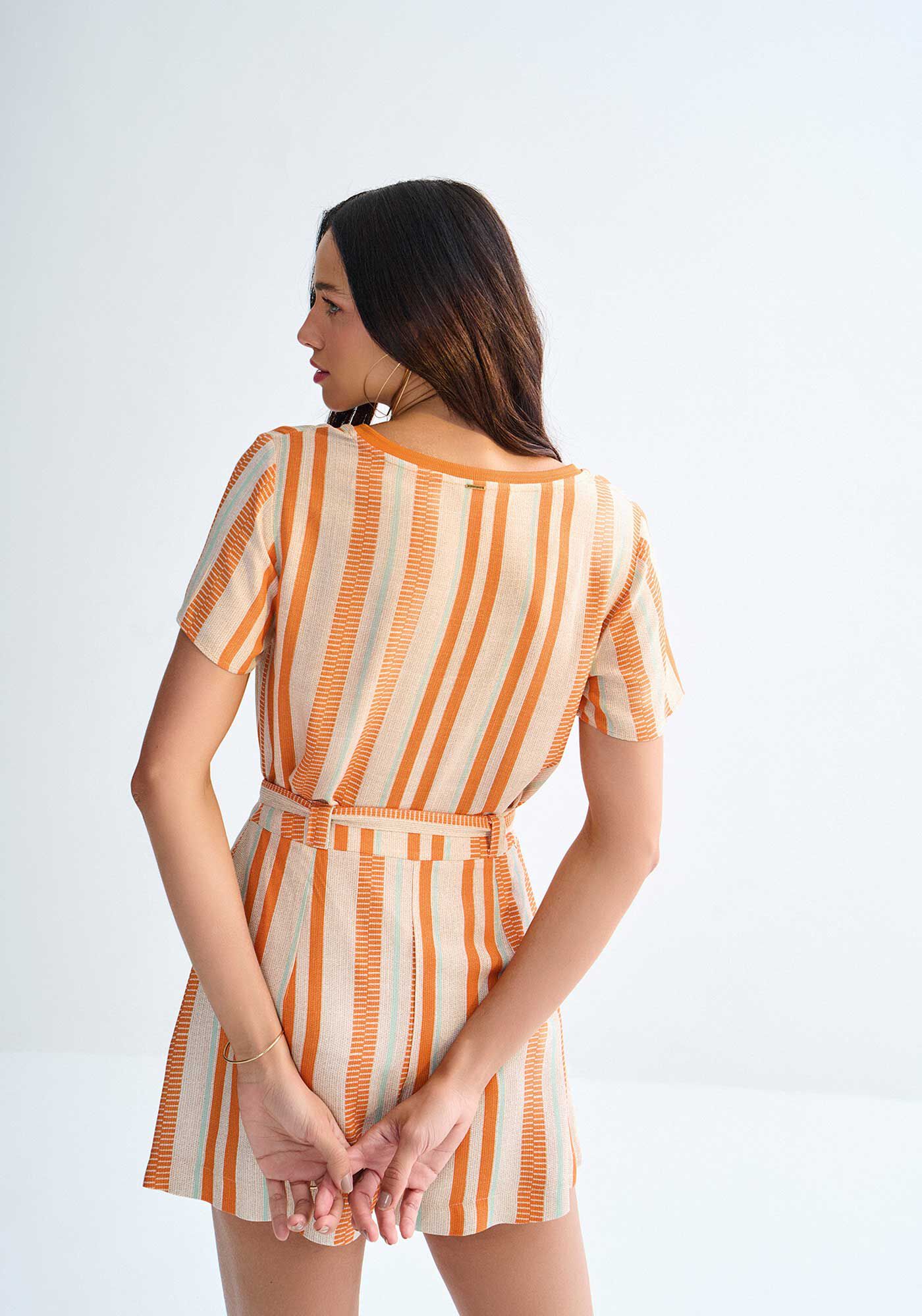 Blusa Estampada em Viscose com Decote V Retil&iacute;nea, , large.