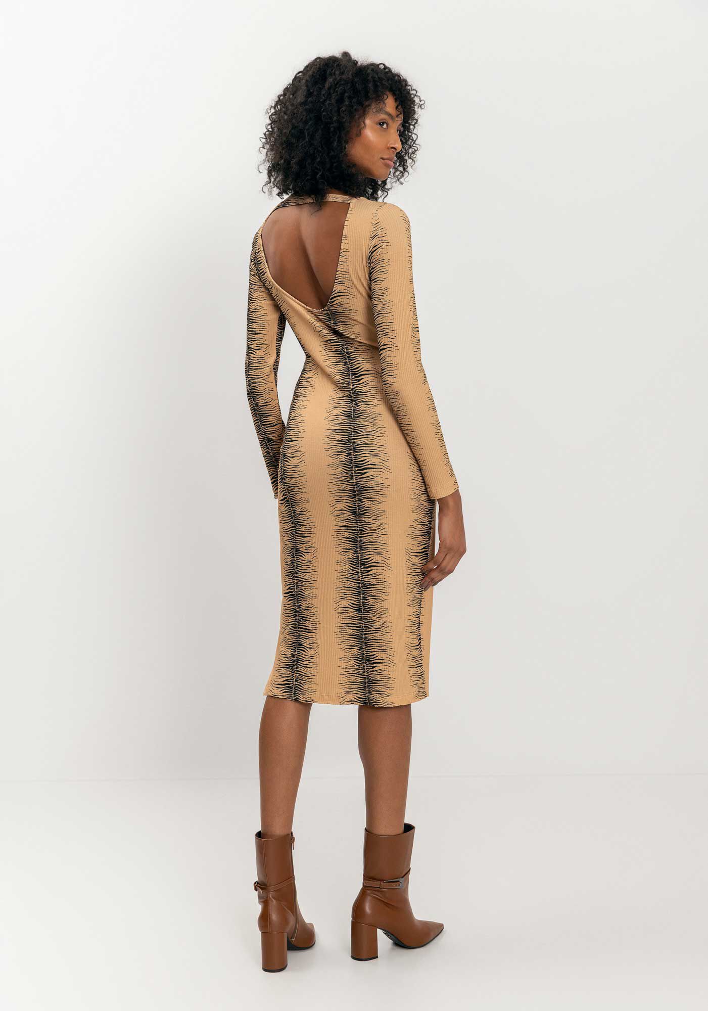 Vestido Midi Estampado De Mangas Longas Em Malha Canelada, ZEBRA PLISSE BEGE, large.