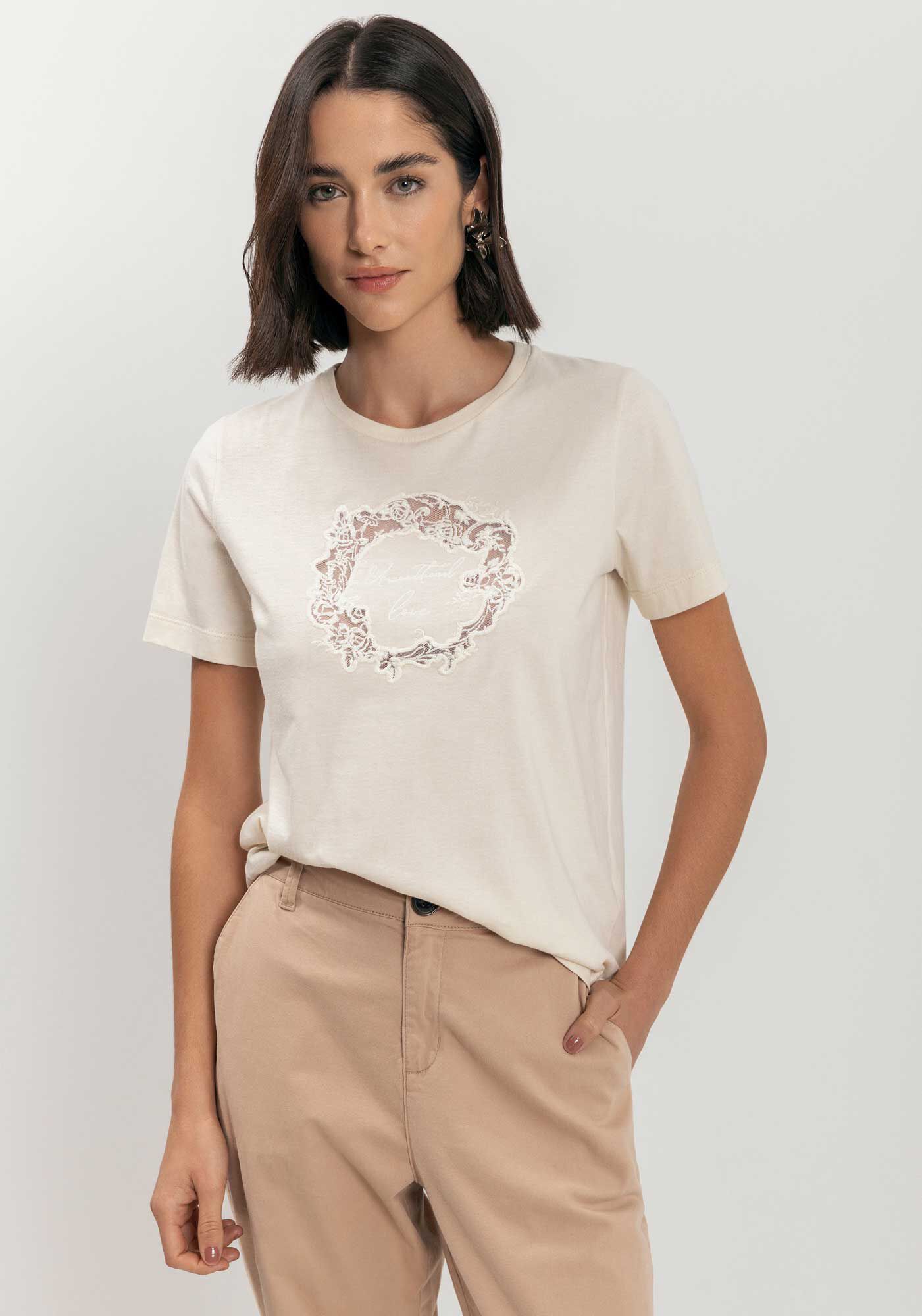 Blusa T-shirt De Mangas Curtas Com Bordado Local Em Tule, , large.