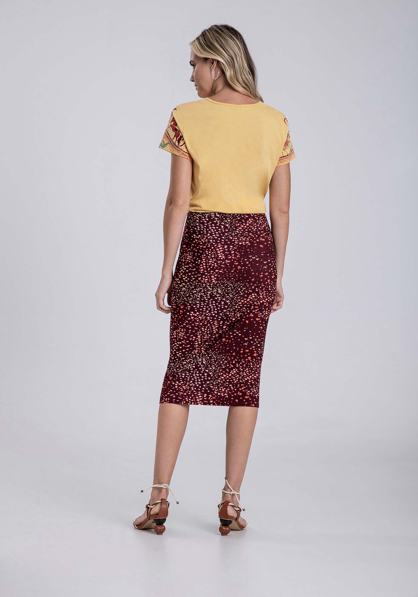 Saia midi preta justa com babado sale