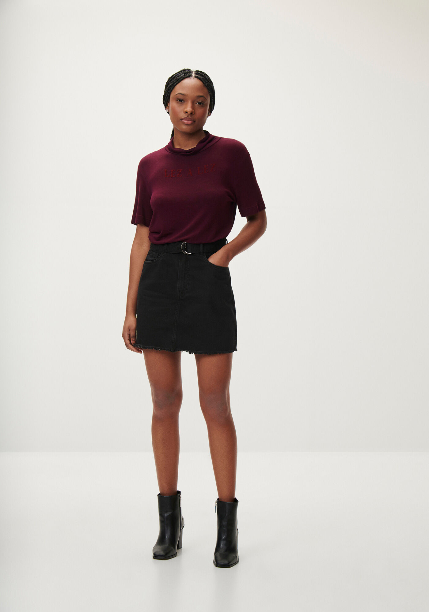 T-shirt em Malha Leve com Gola Alta, , large.