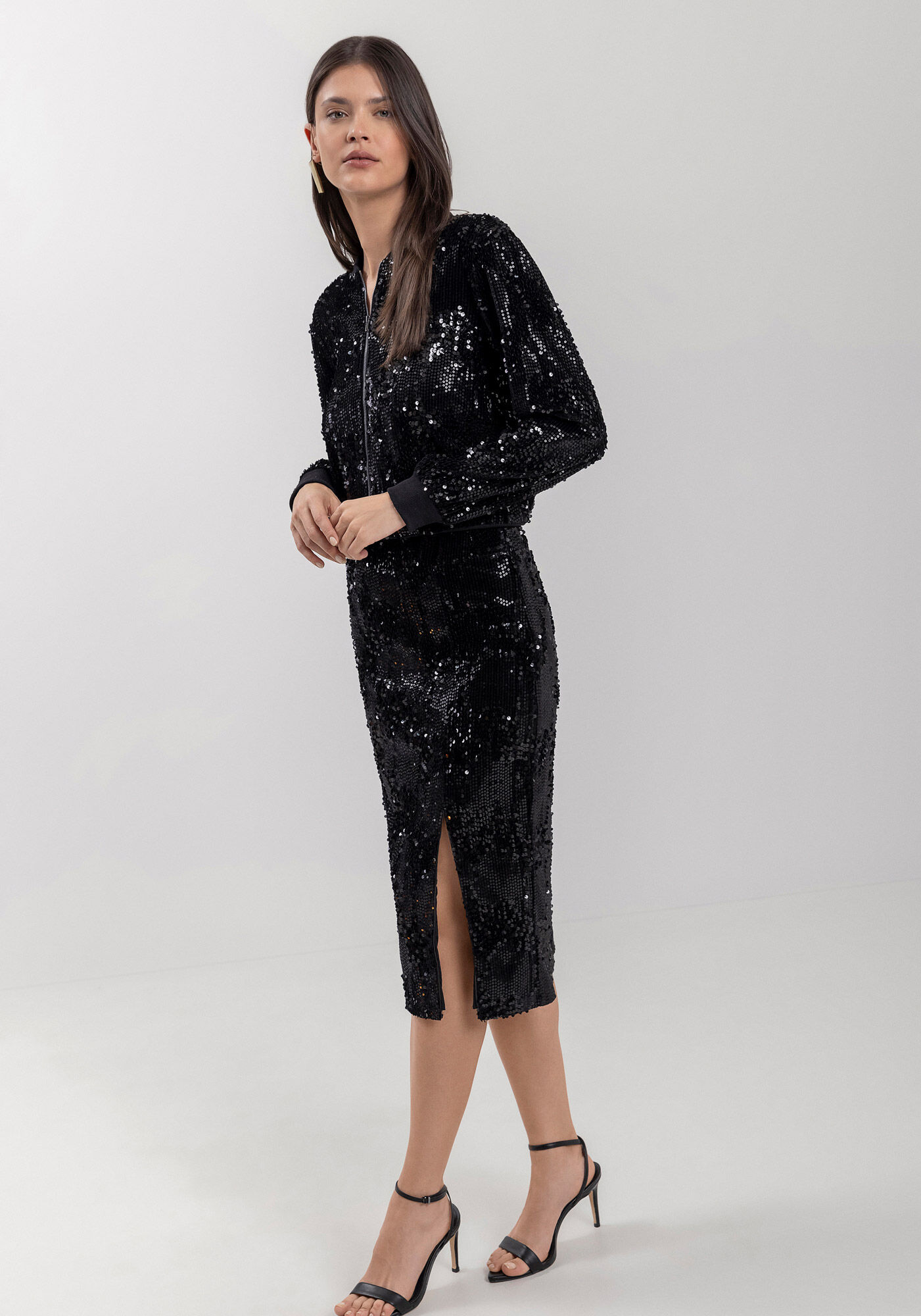 Jaqueta Curta De Mangas Longas Em Veludo Com Paet&ecirc;s, , large.