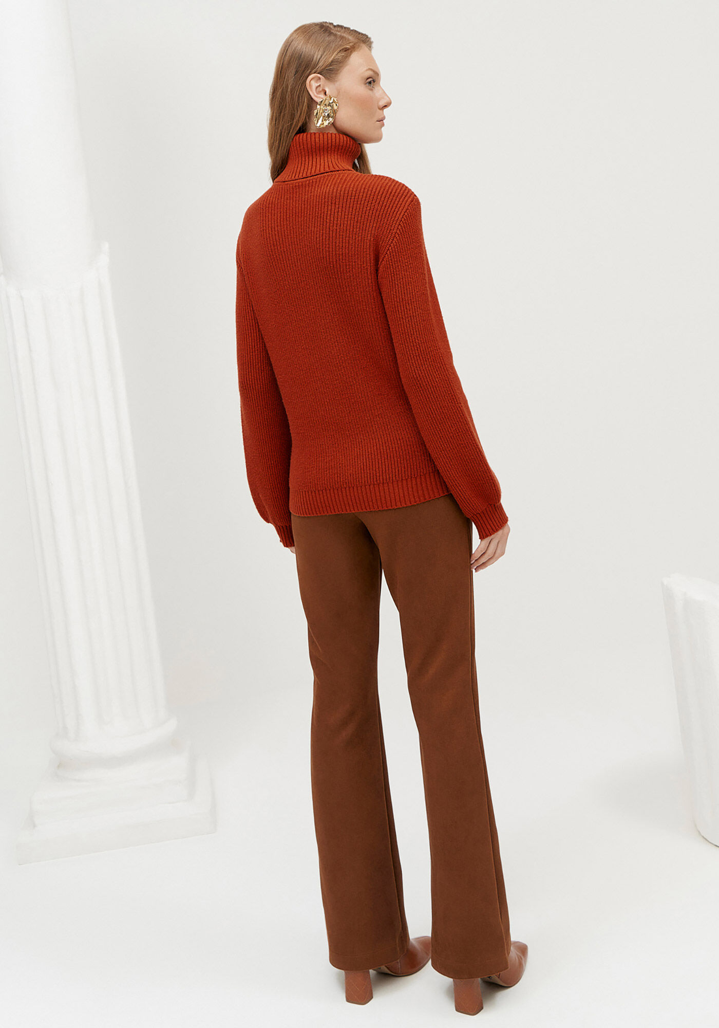 Blus&atilde;o Manga Longa Bufante em Tric&ocirc; com Gola Alta, , large.